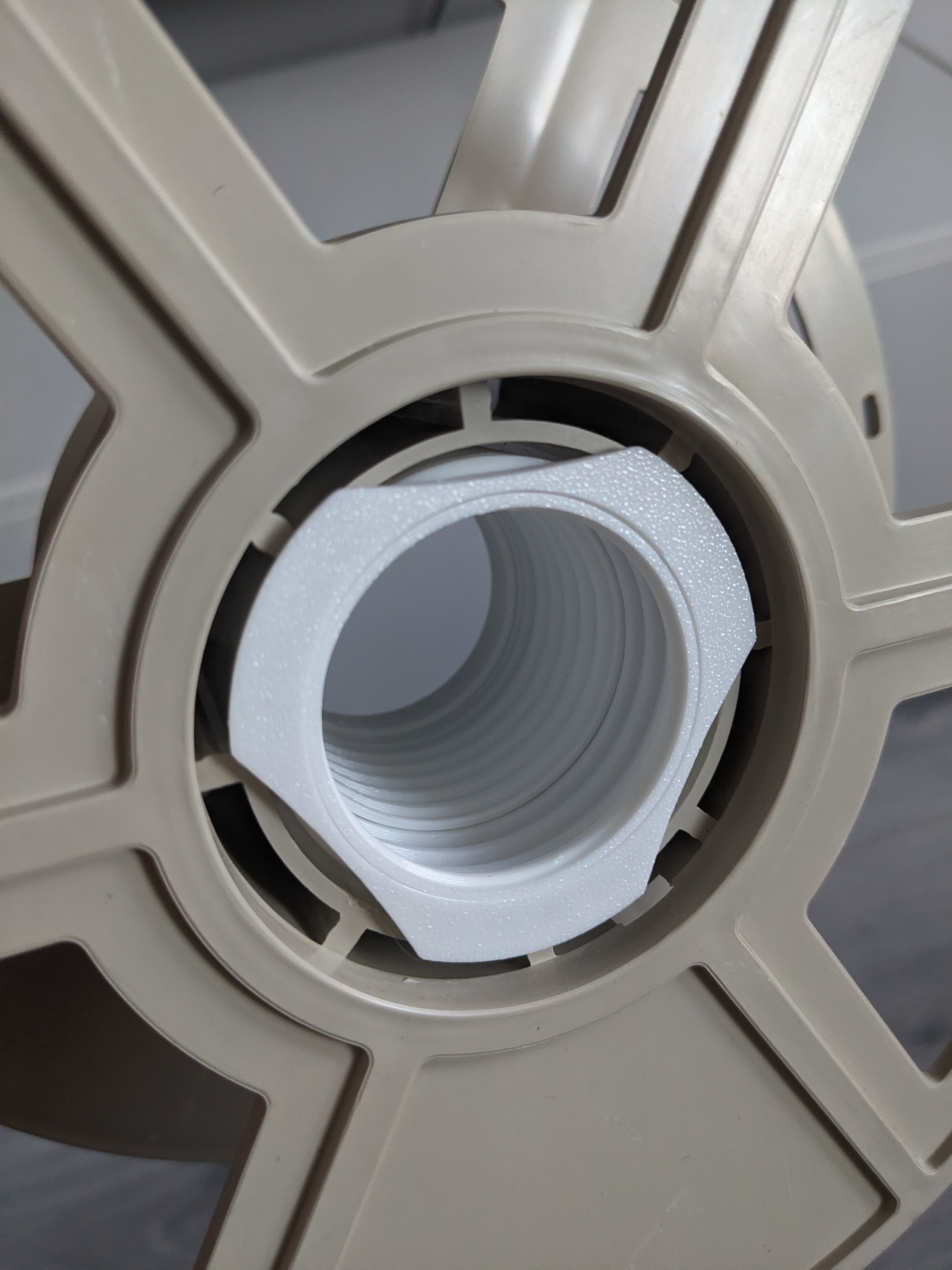 Spool Adapter with Integrated Bearing