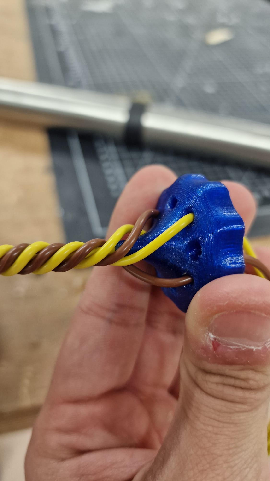Cable Twisting Tool