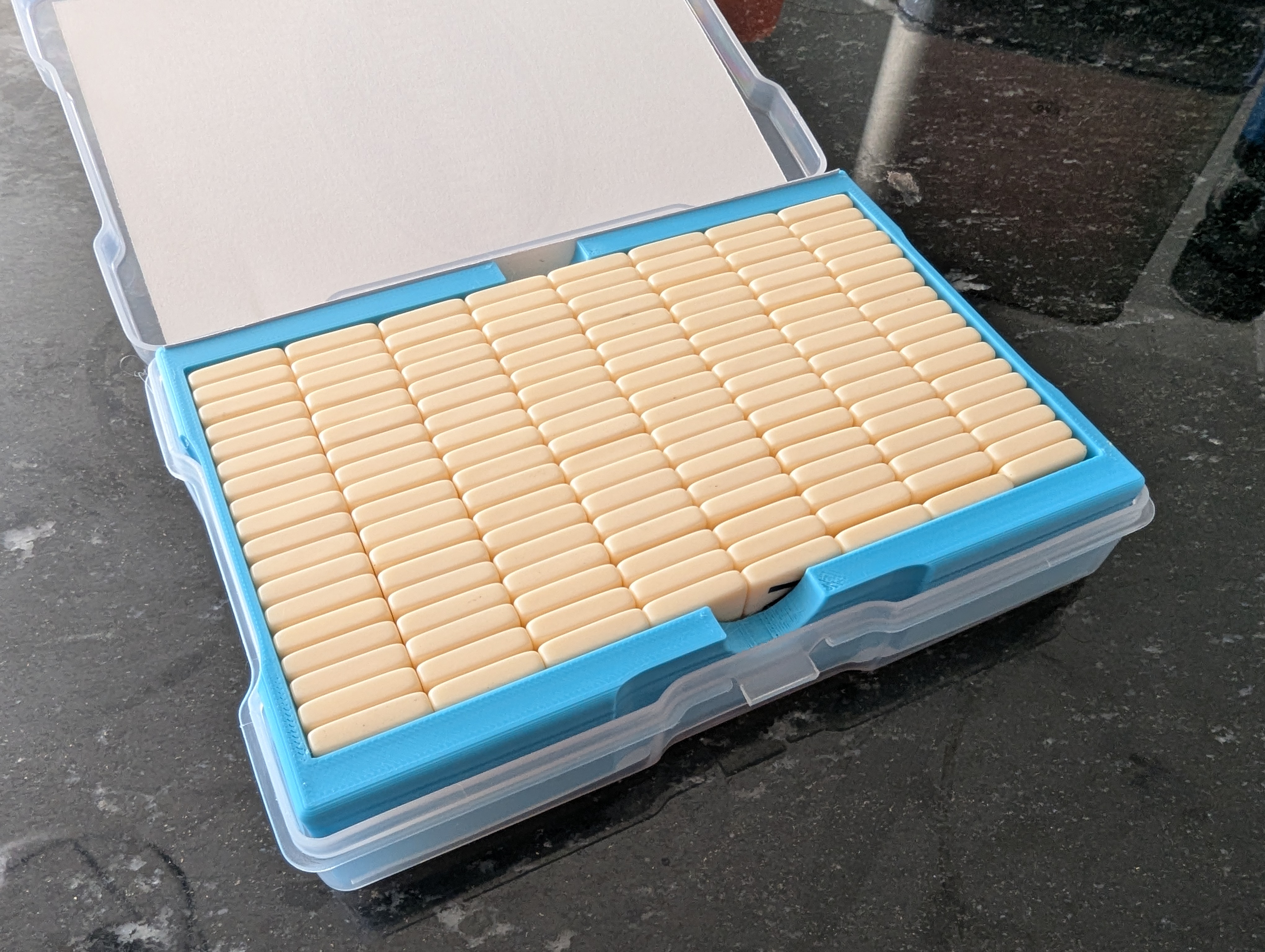 Bananagrams Photo Caddy Insert 3D model thumbnail