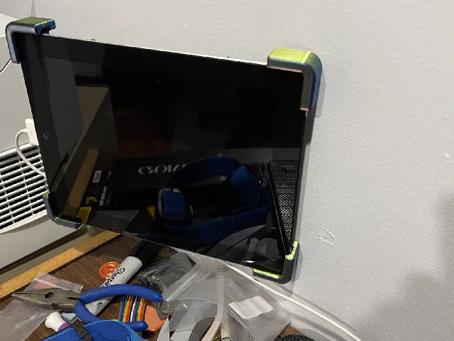Wall mount for iPad (compliant mechanism)