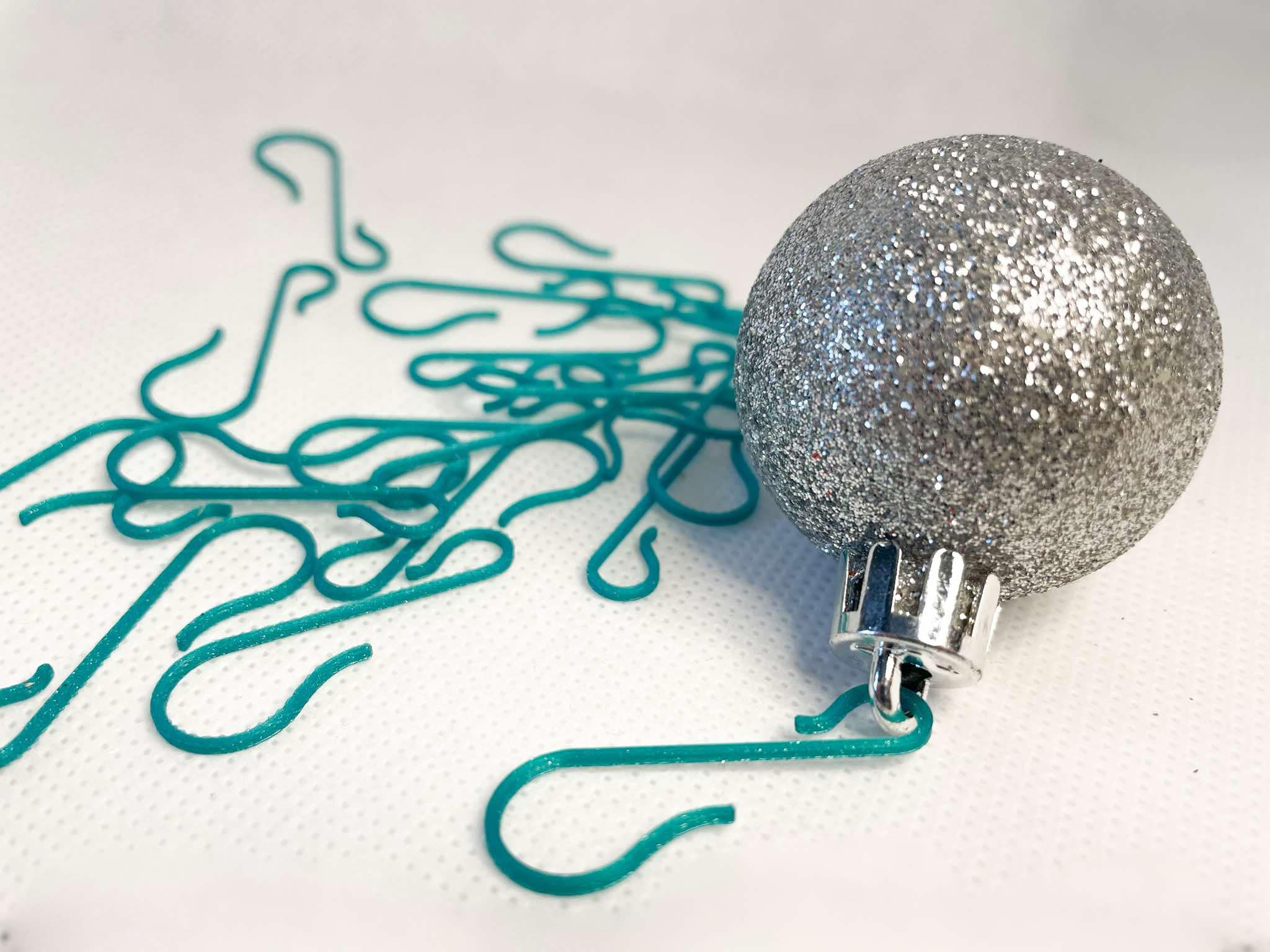 Xmas hook (only 0,18 grams)