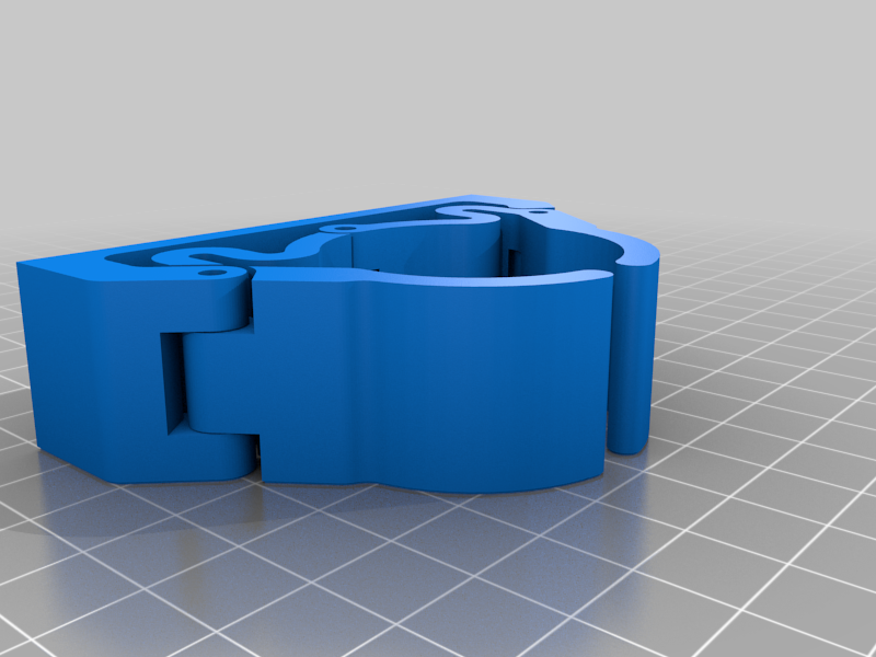Miniatura 2 do modelo 3D Customisable Latching Broom Holder