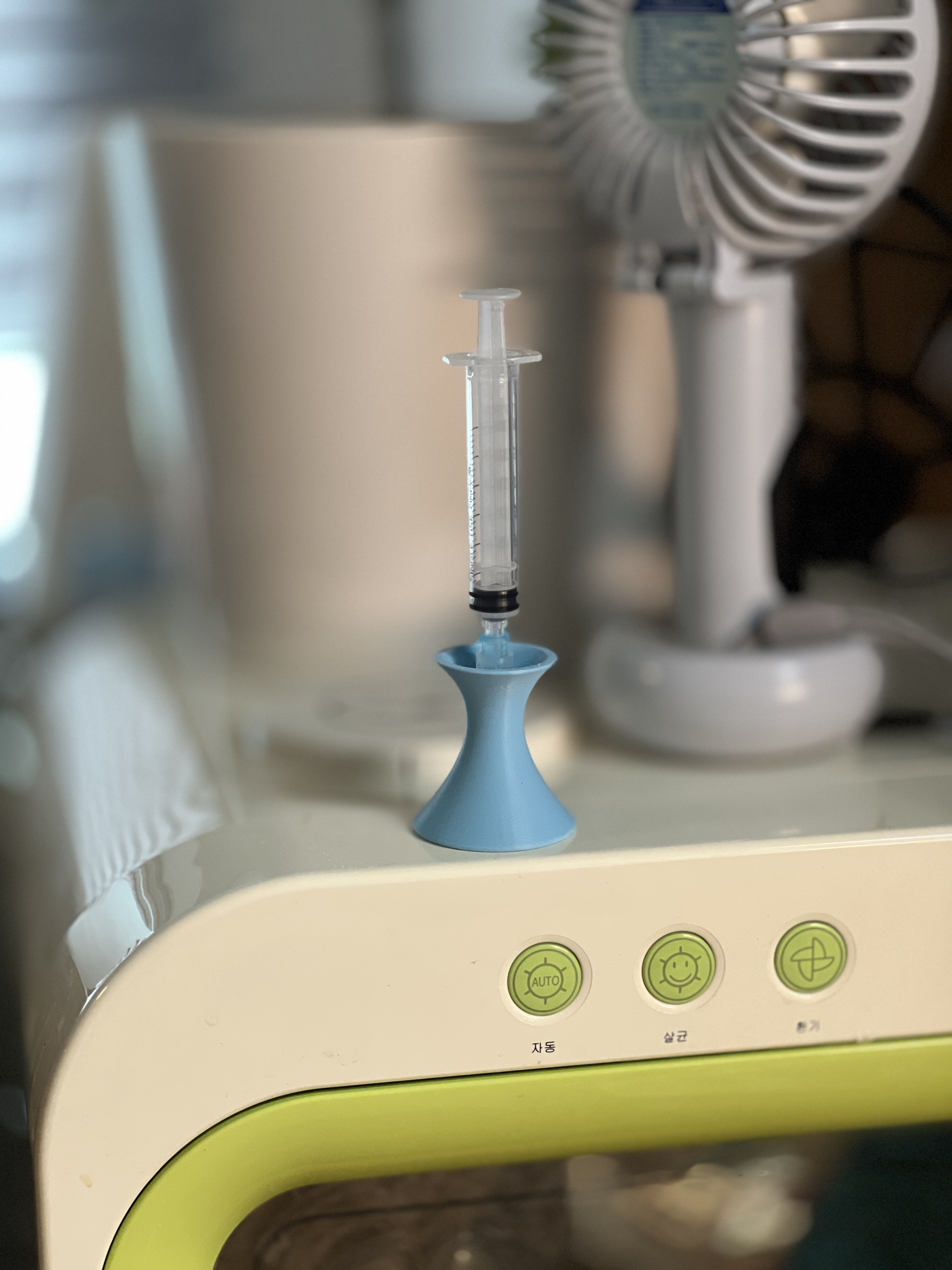 Simple Needle Recapping Device.