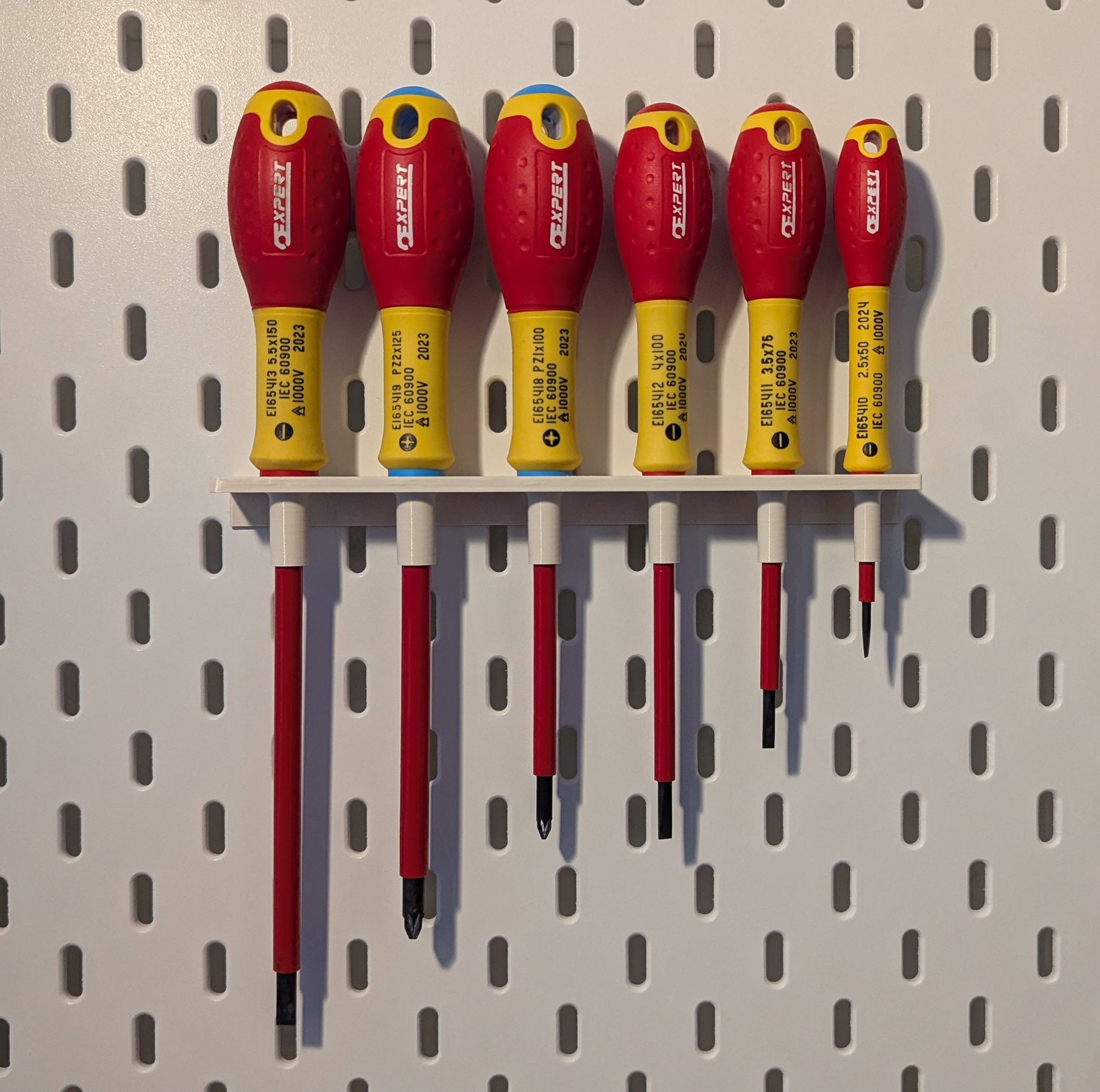 Skadis Facom screwdriver holder