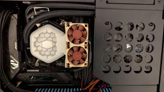 Cooler Master Atmos with memory fan mount