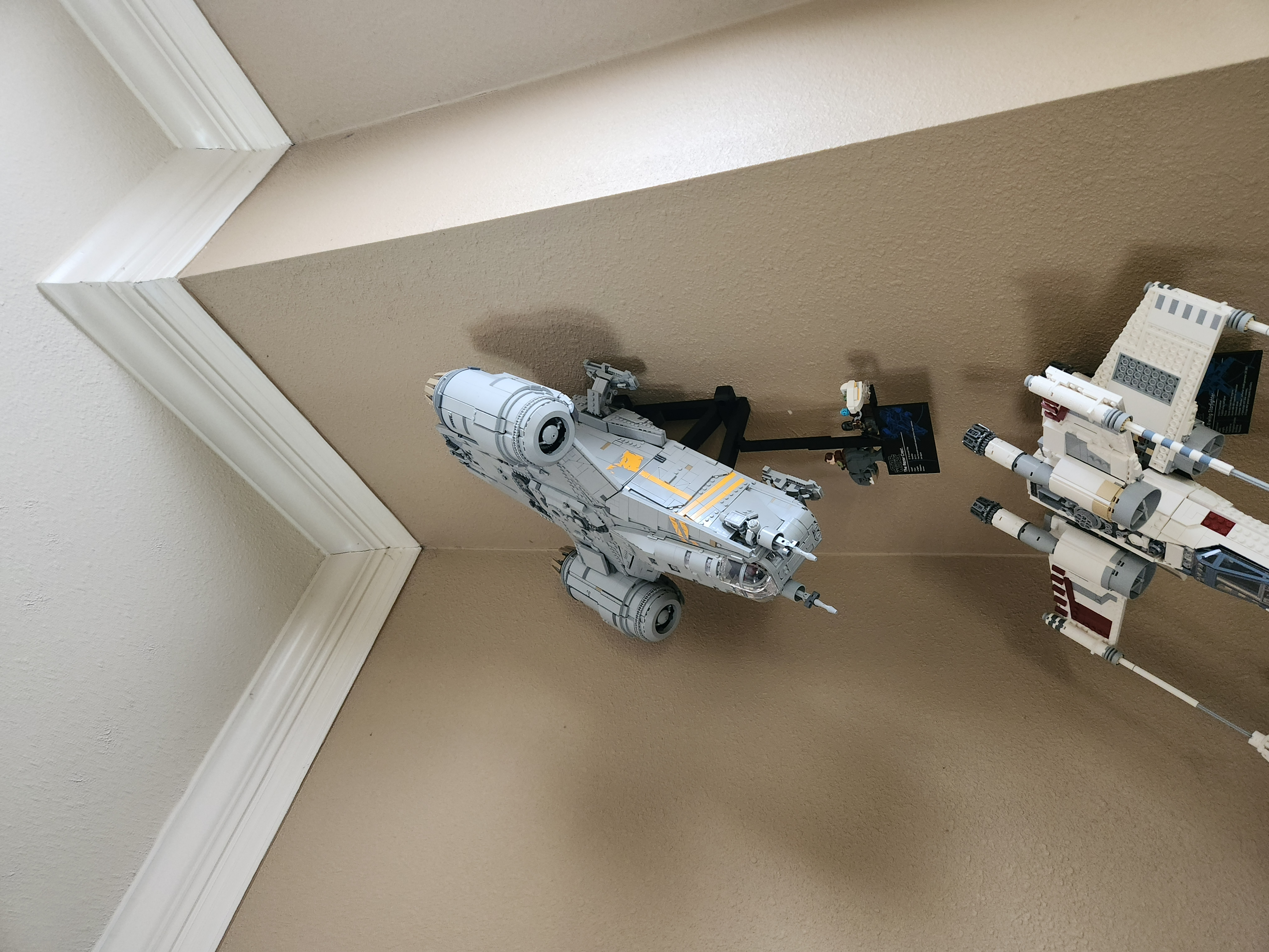 Lego Razor Crest UCS 75331 Wall Mount
