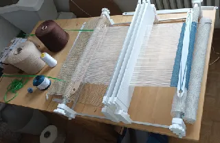 DF Loom: A Simple and Flexible Rigid Heddle Loom