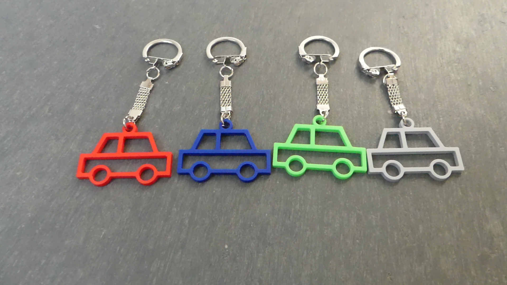 2D Keychain – Car (Outline)