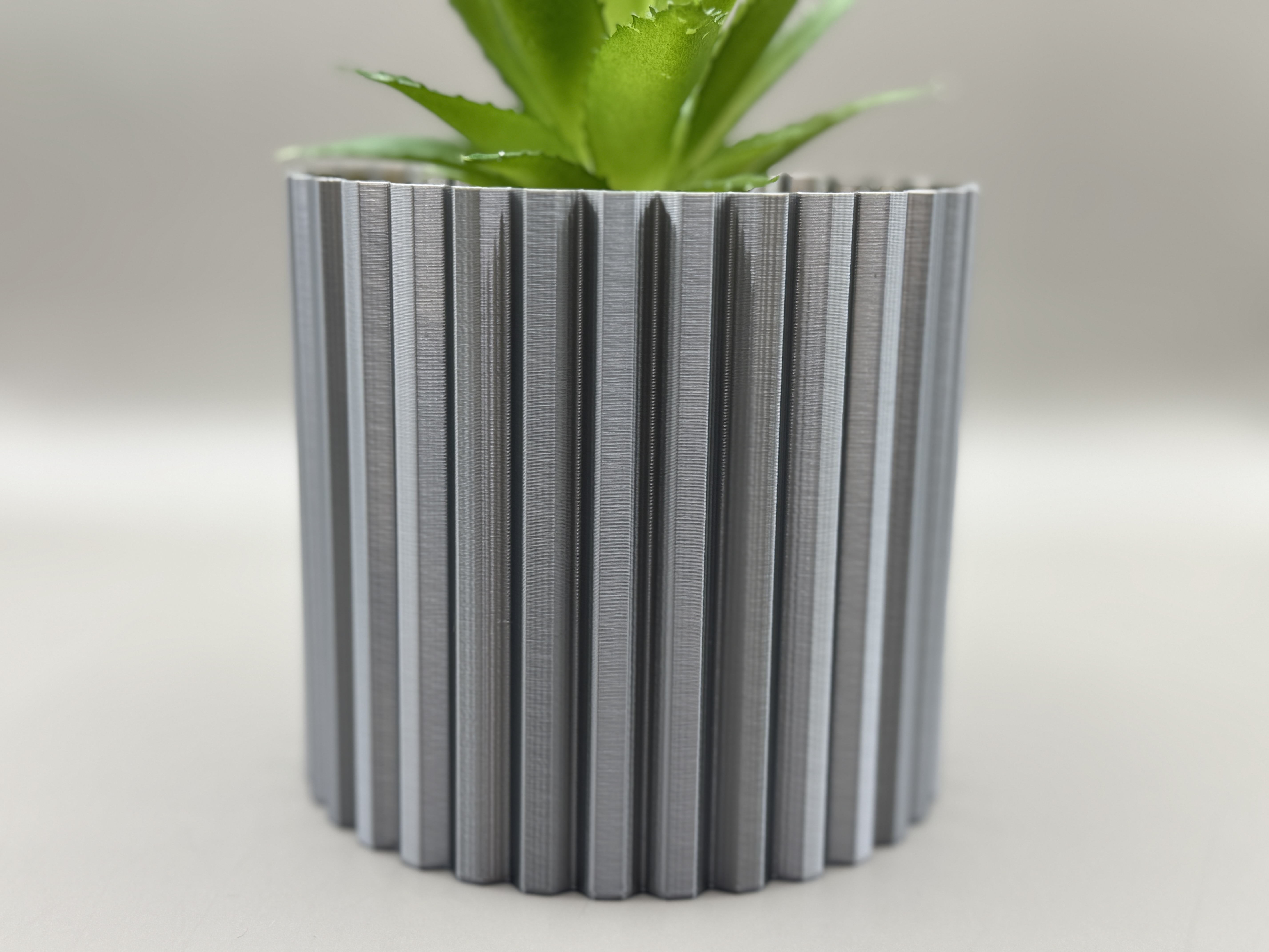 Modern Chamfered Plant Pot - Vase Mode Planter