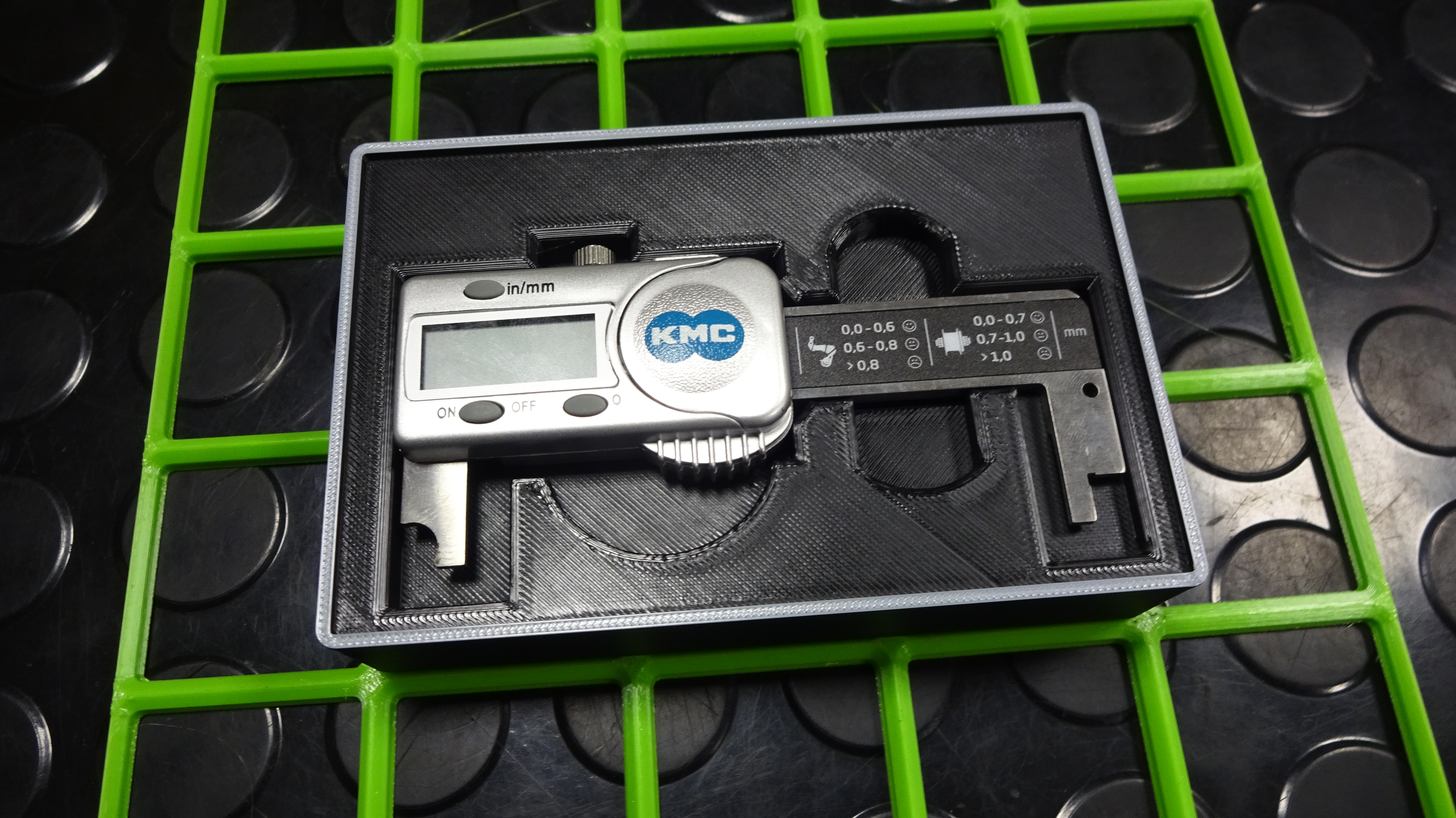 gridfinity KMC chain checker tool caliper tray
