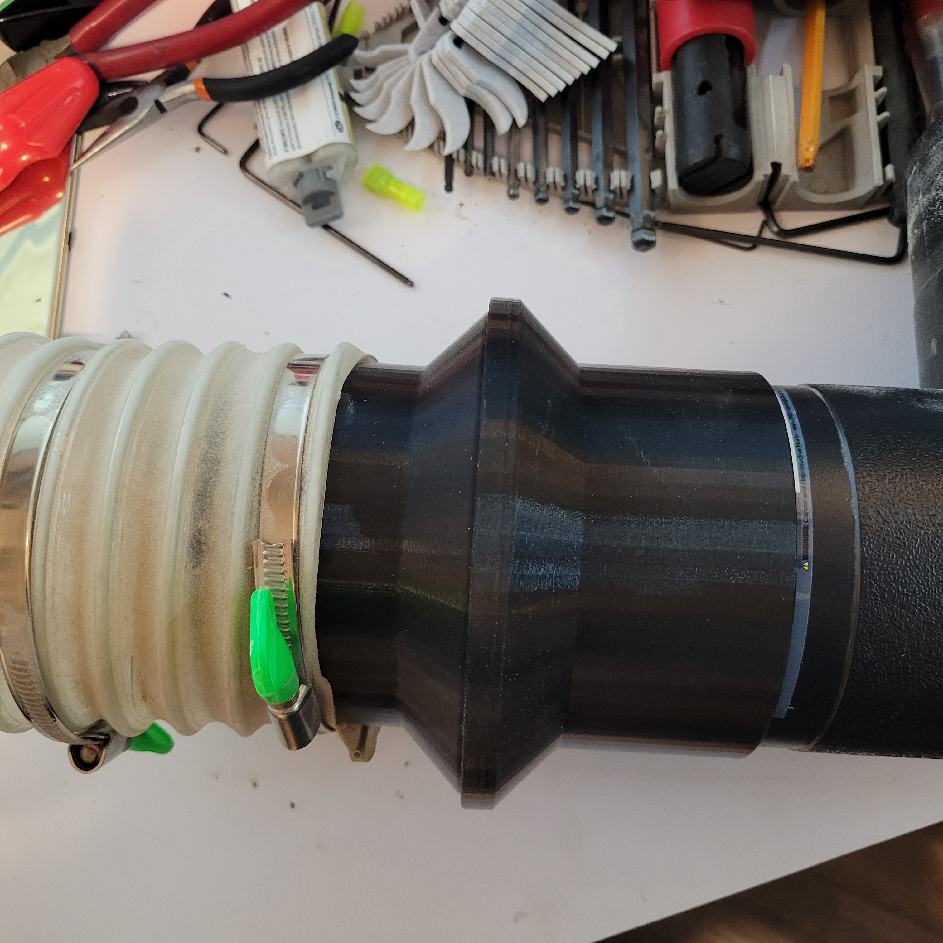 4" Magnetic dust port