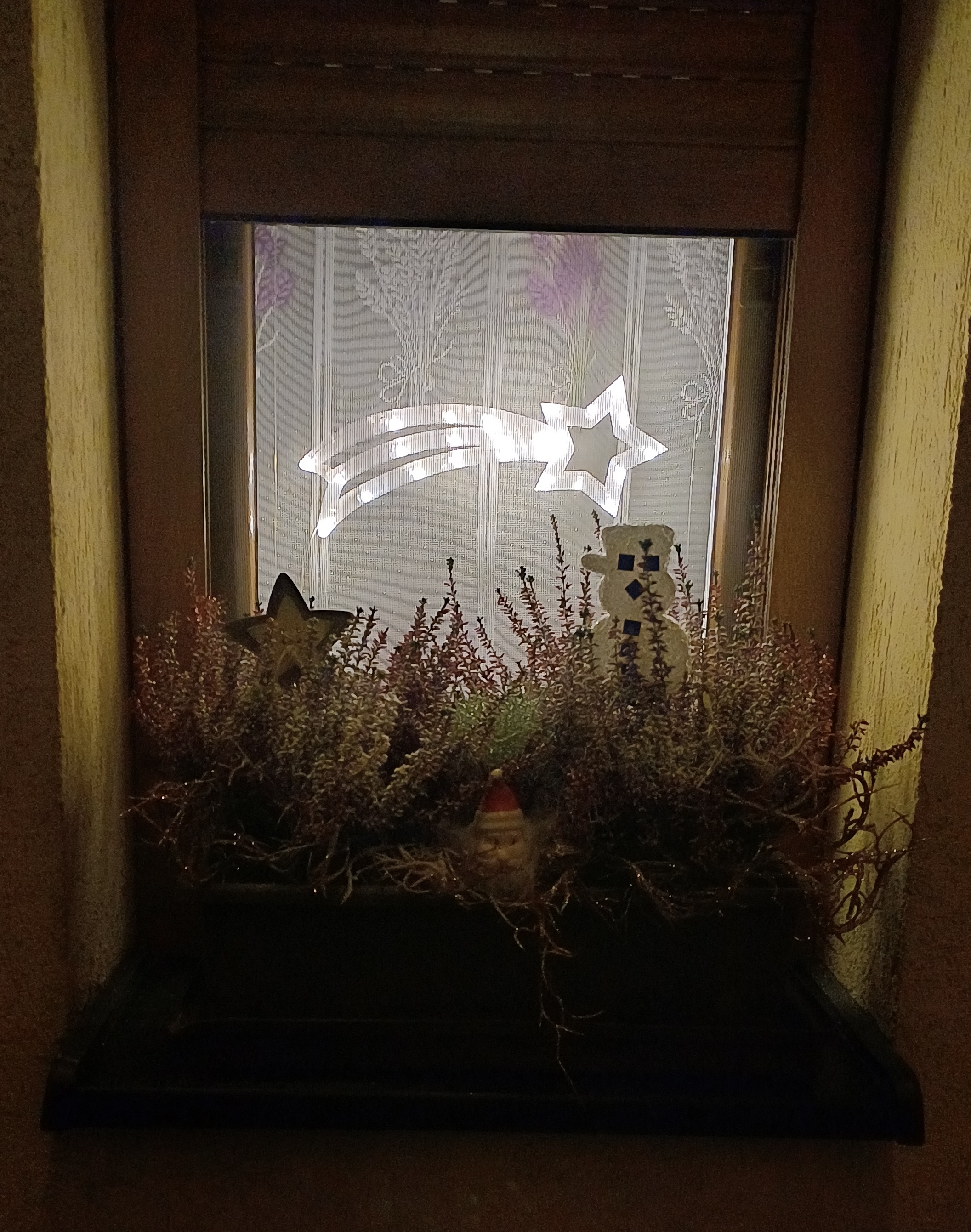 Dekorace ' Vánoční kometa' svítící led světlo.   Decoration 'Christmas comet' shining led light.