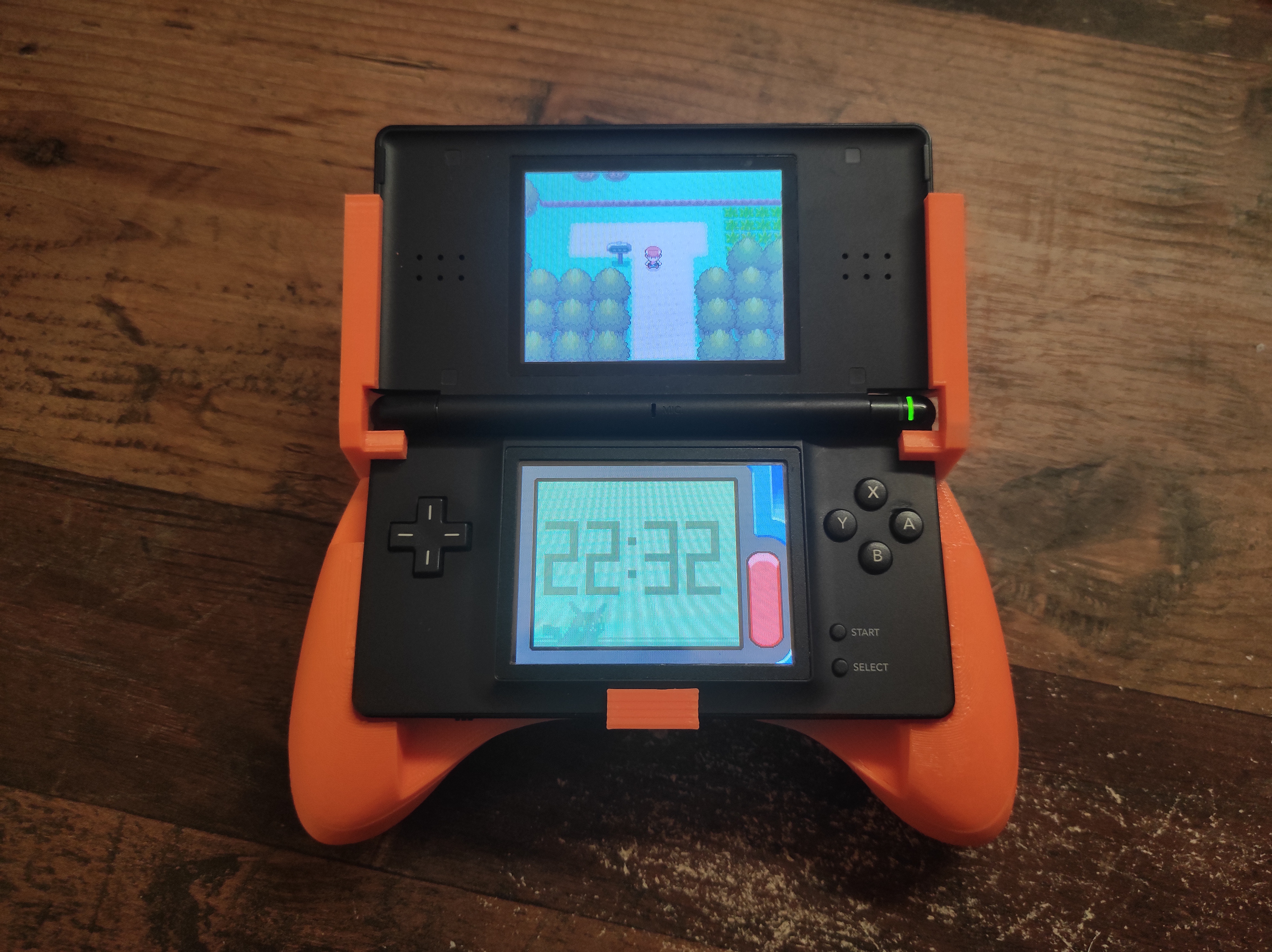 Nintendo DS Lite Grip with Screen Holder + Headphone Cutout