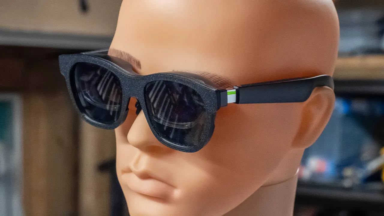 Xreal Air and Air 2 Ultralight reflection blockers by Tyler Gibson