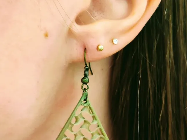 Ear Pendants / Ohranhänger / Earrings