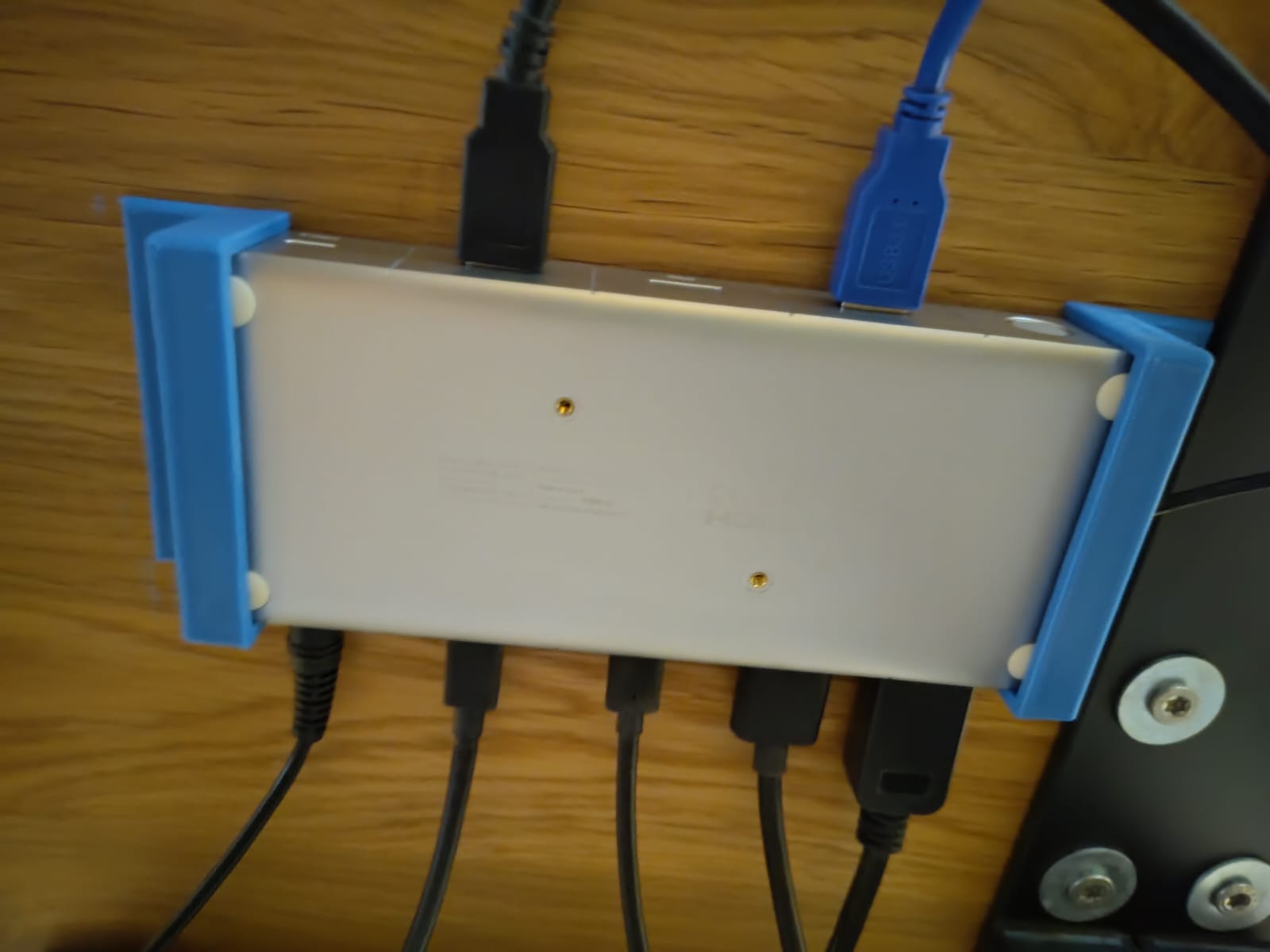 Anker 553 USB-C Dockingstation Desk mount