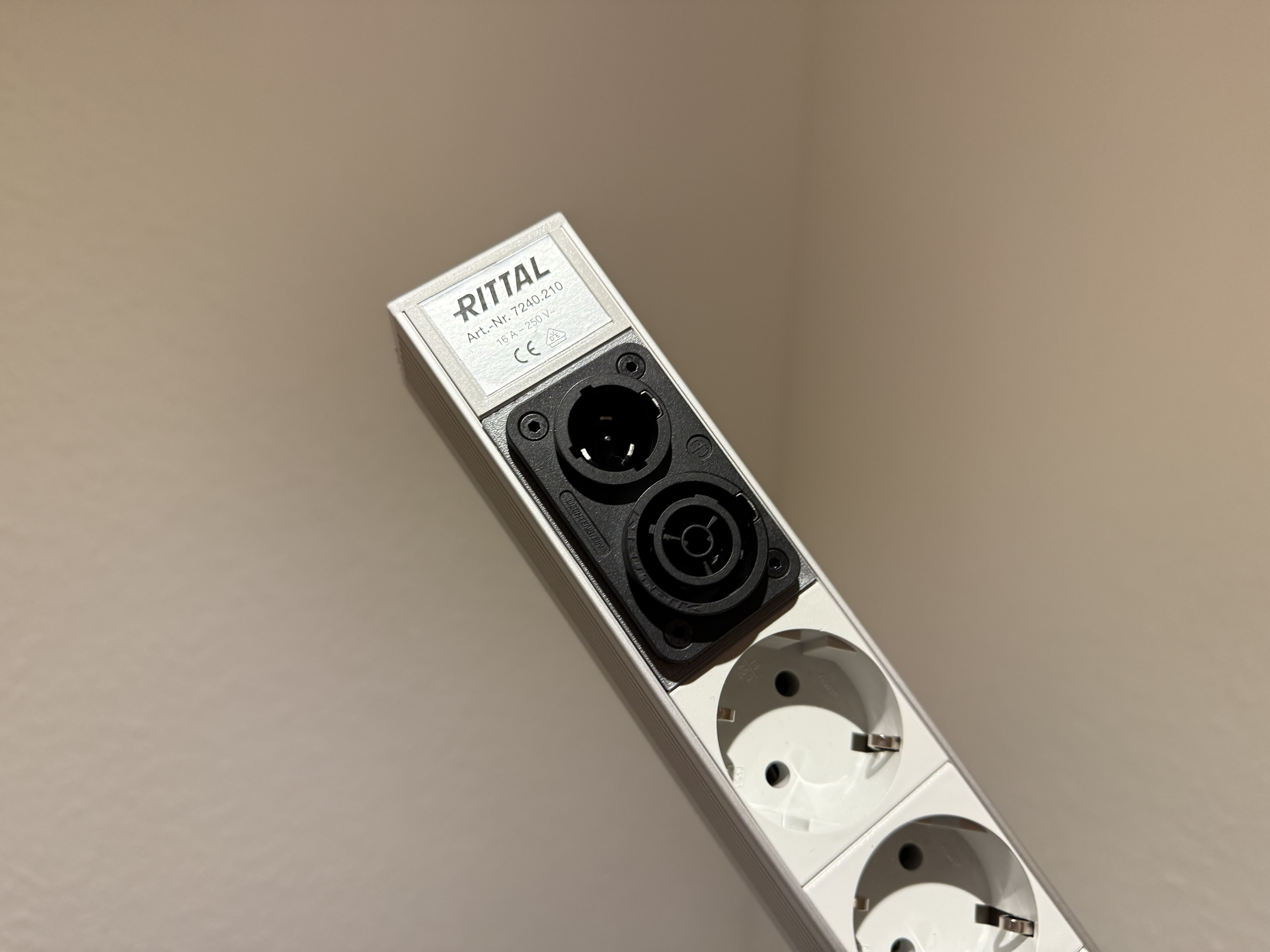 Rittal 7240.210 powerCON TRUE1 TOP Inlet-Outlet Module