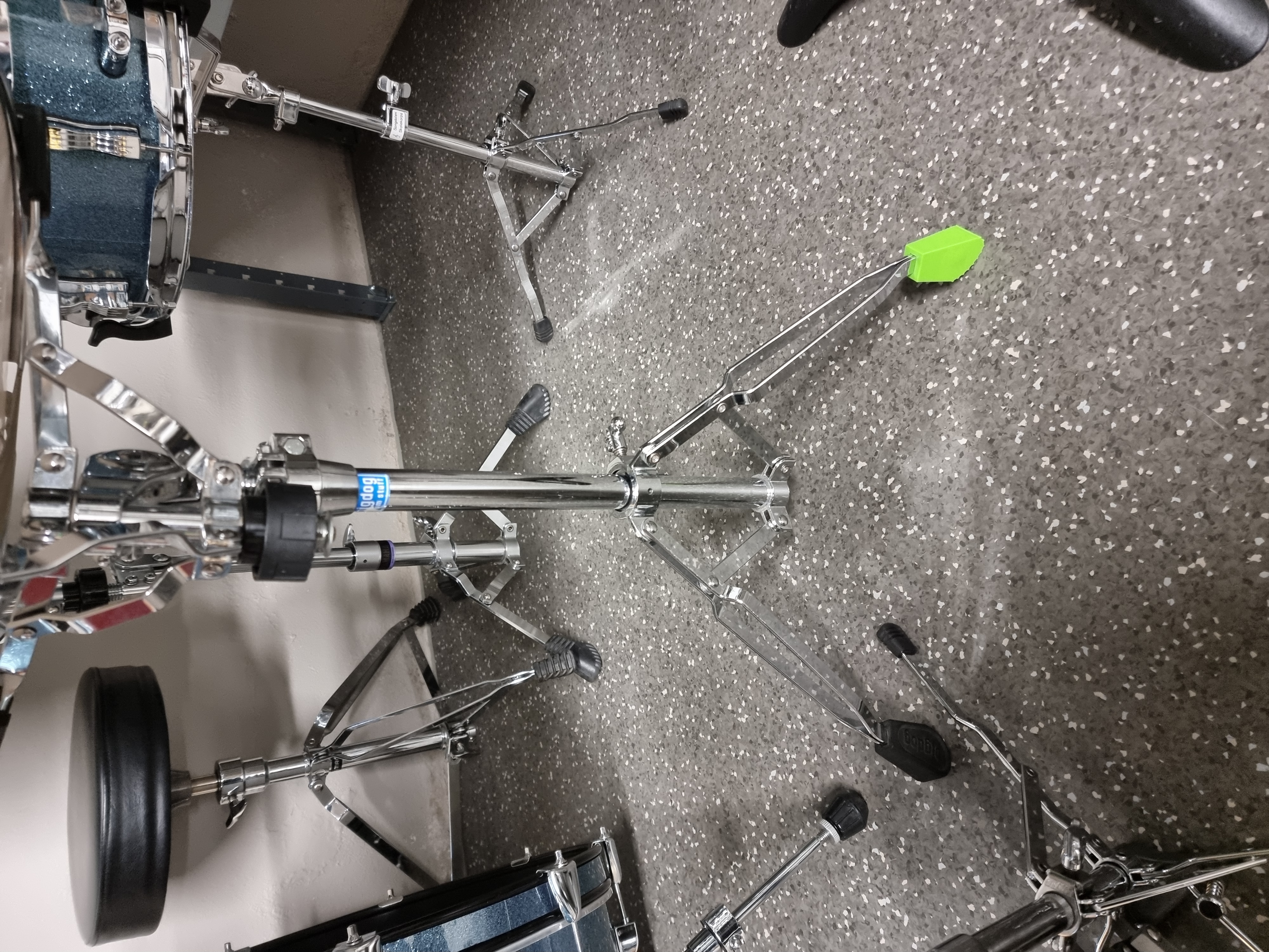 Replacement foot for drum stand