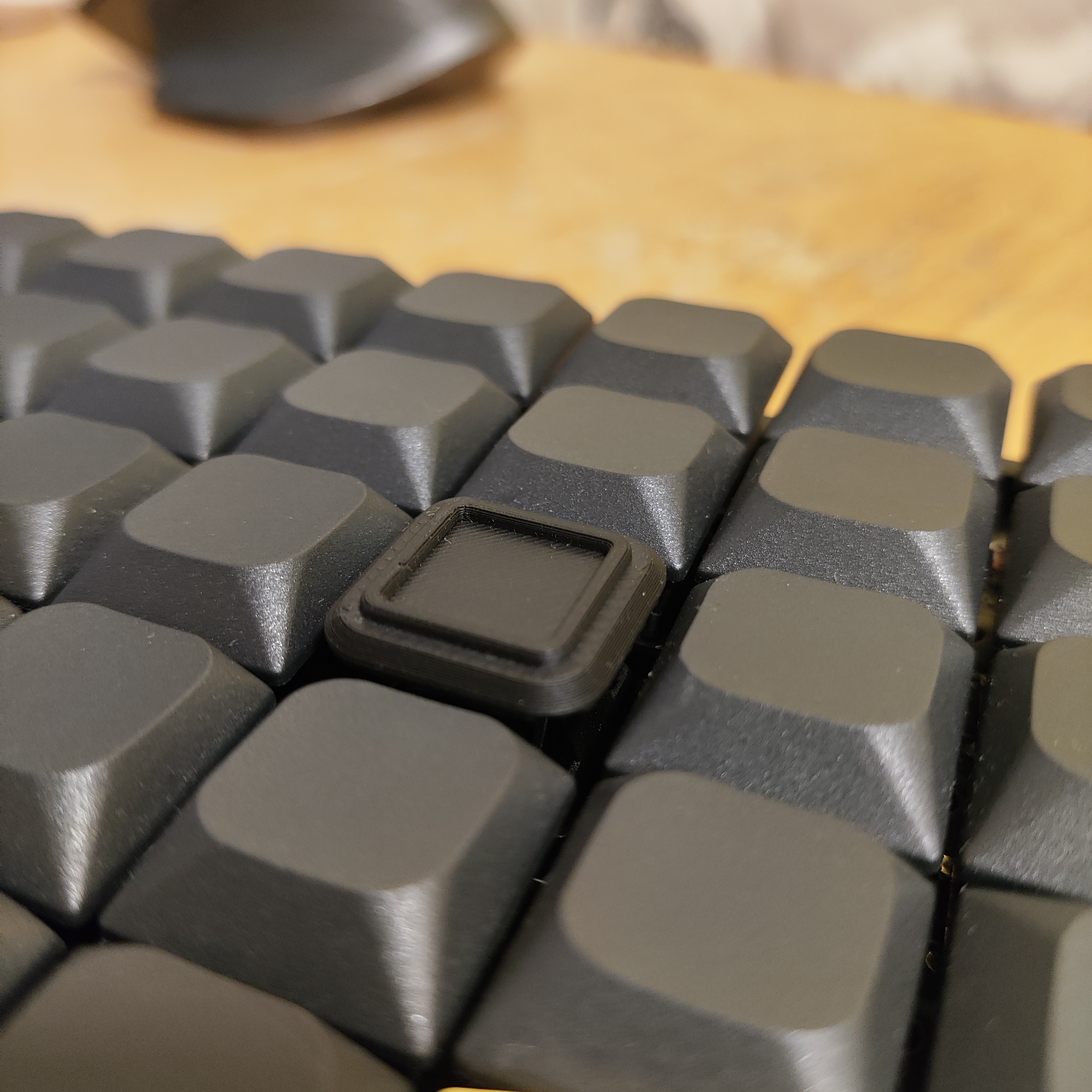 Simple low-profile keycap - raised home key