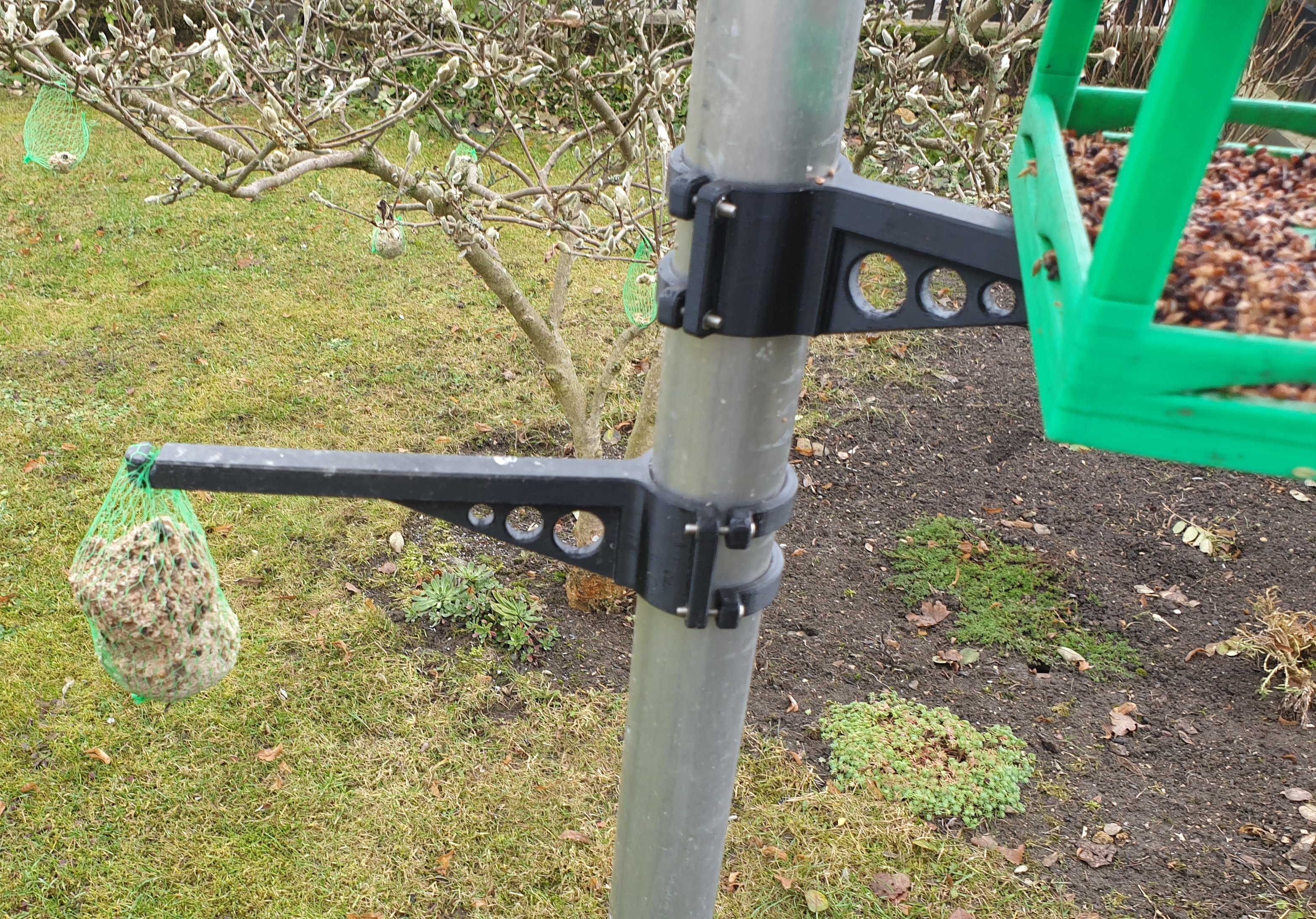 Birdfeeder — thumbnail 3