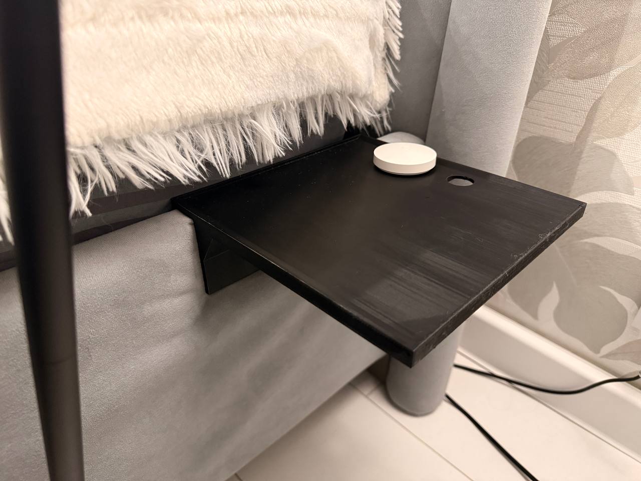 bed side table