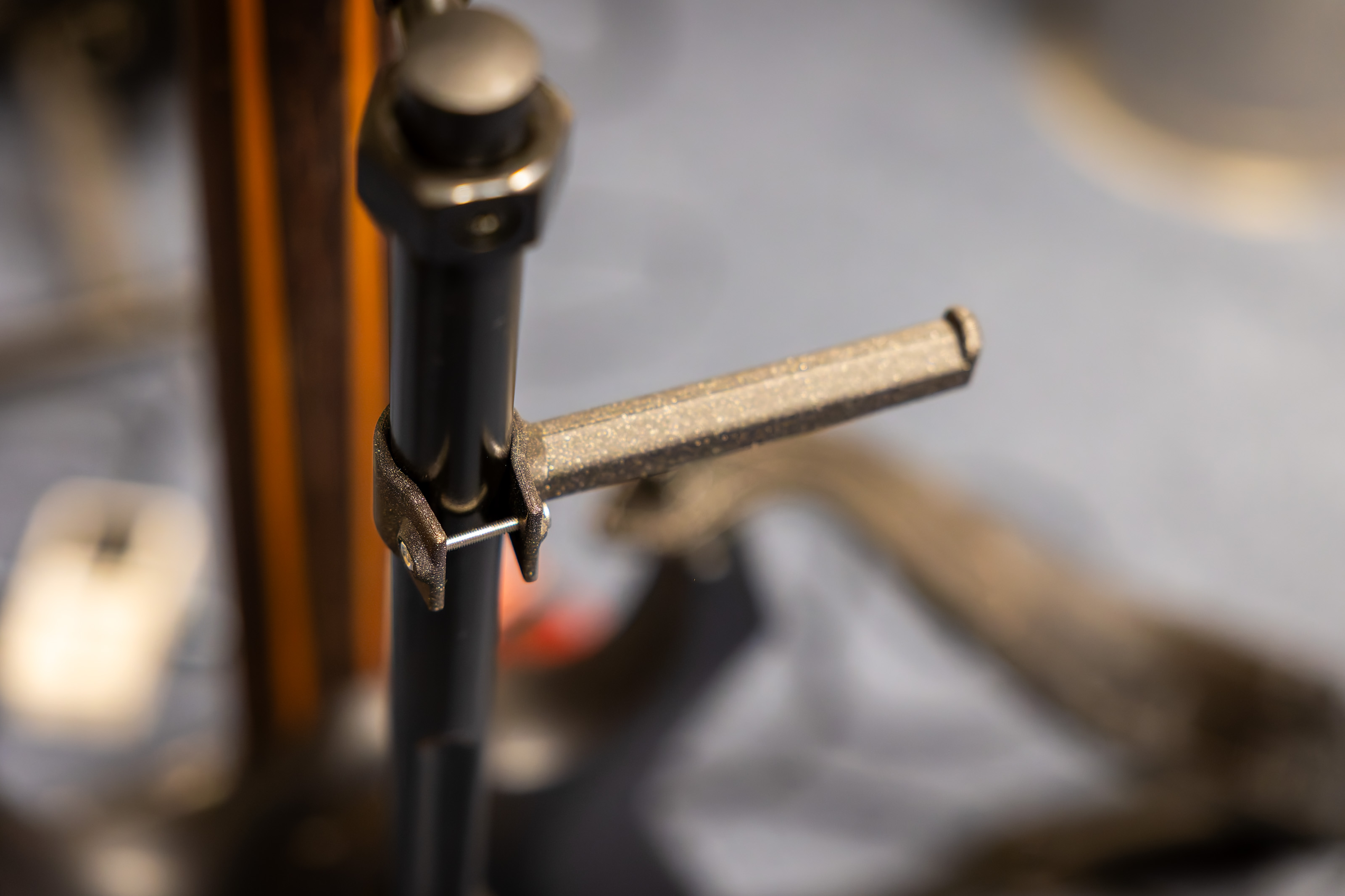 Guitar belt hanger for Hercules stand