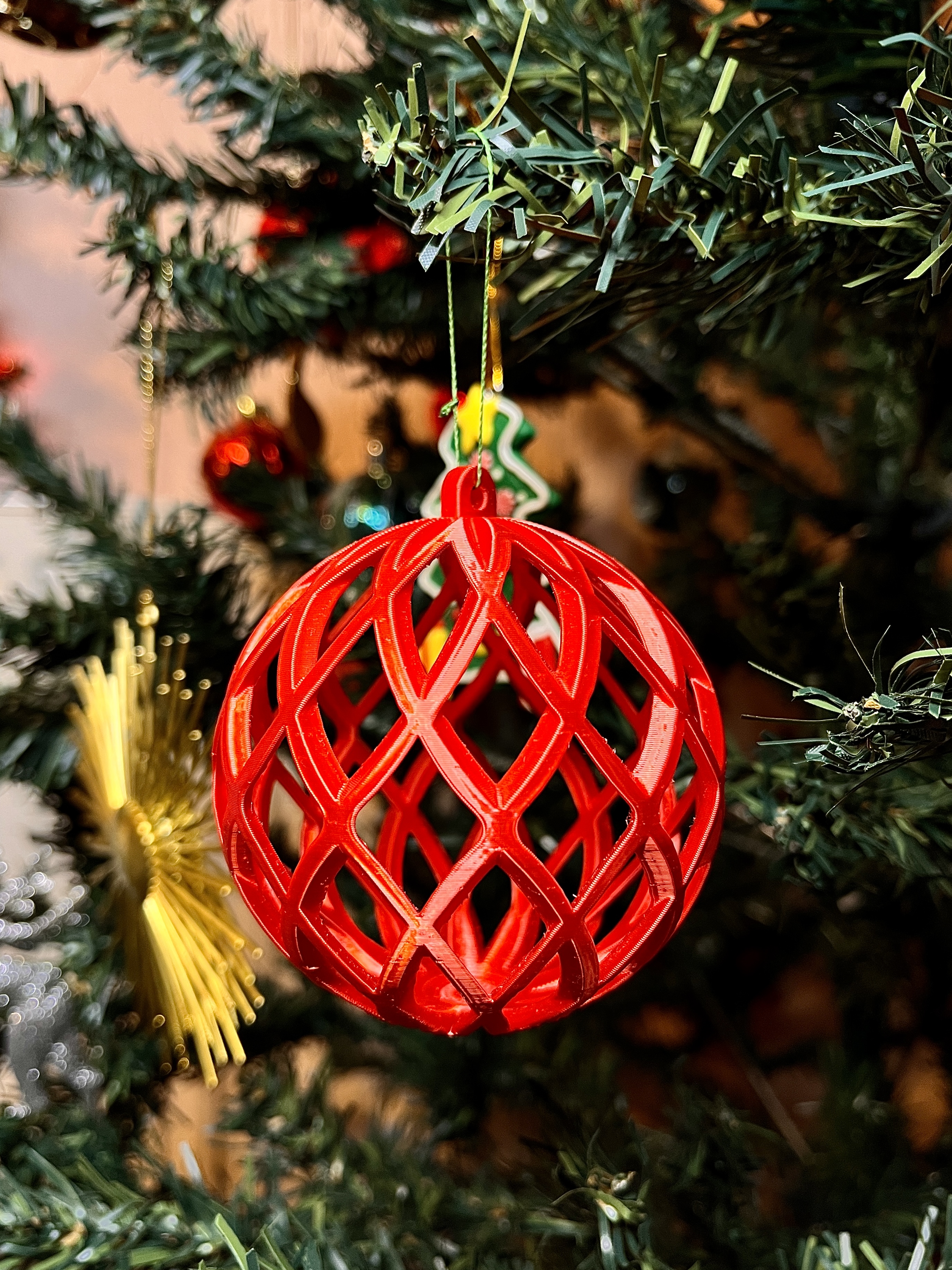 Christmas Ornament Ball - Diamonds