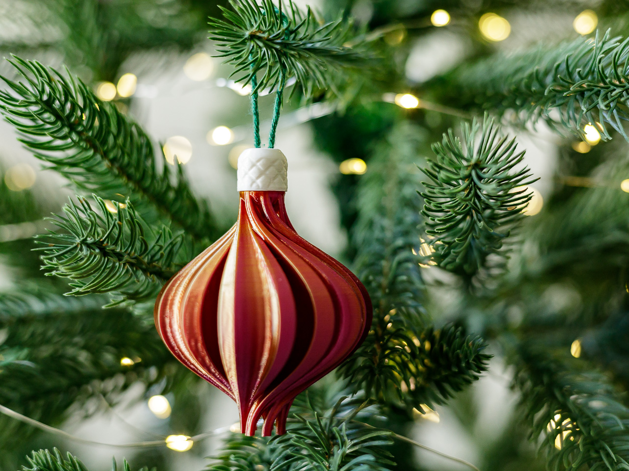 Twisted Bauble Ball Christmas Tree Ornament