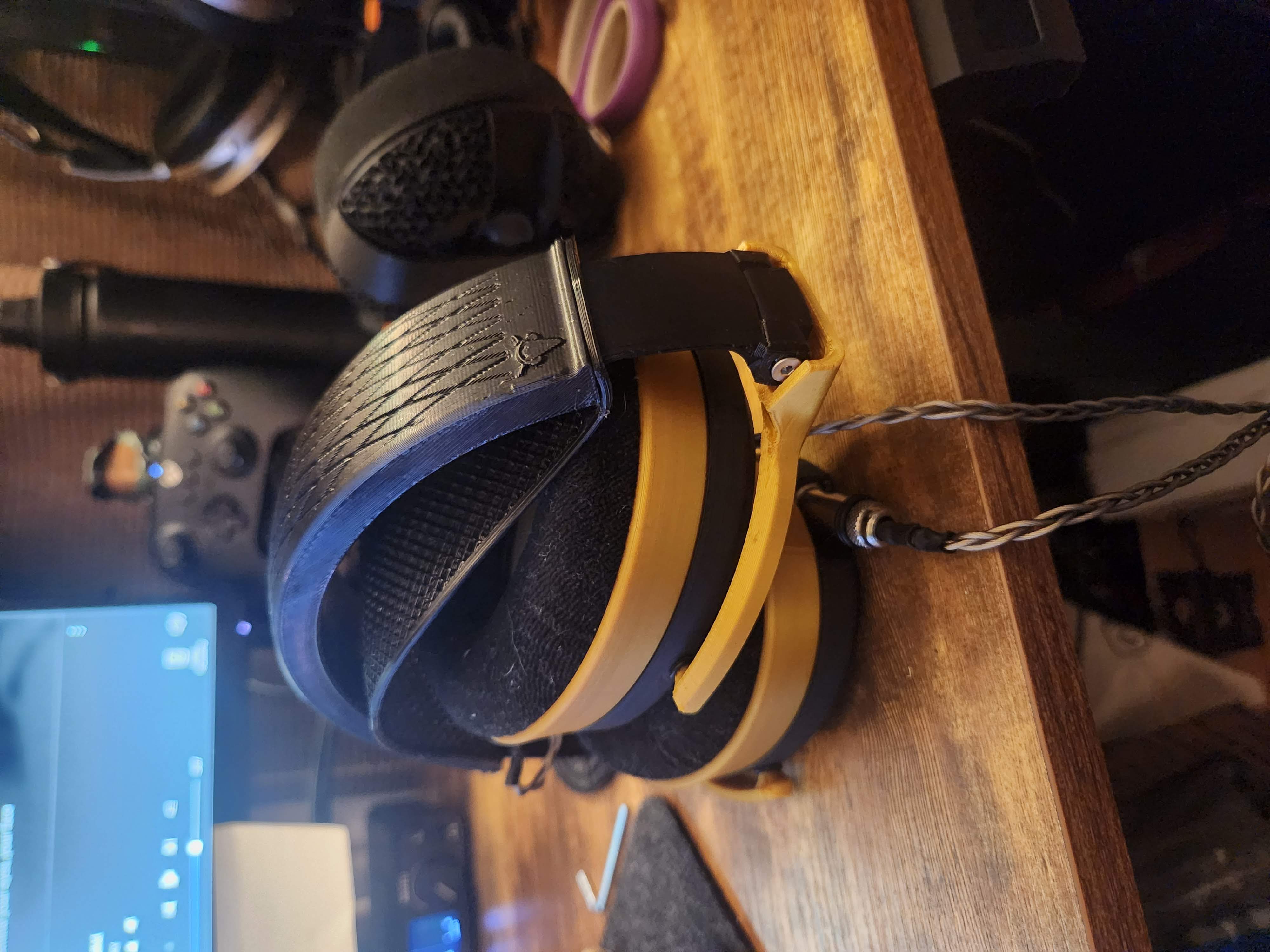 Miniatura 4 do modelo 3D Capra Headband V3