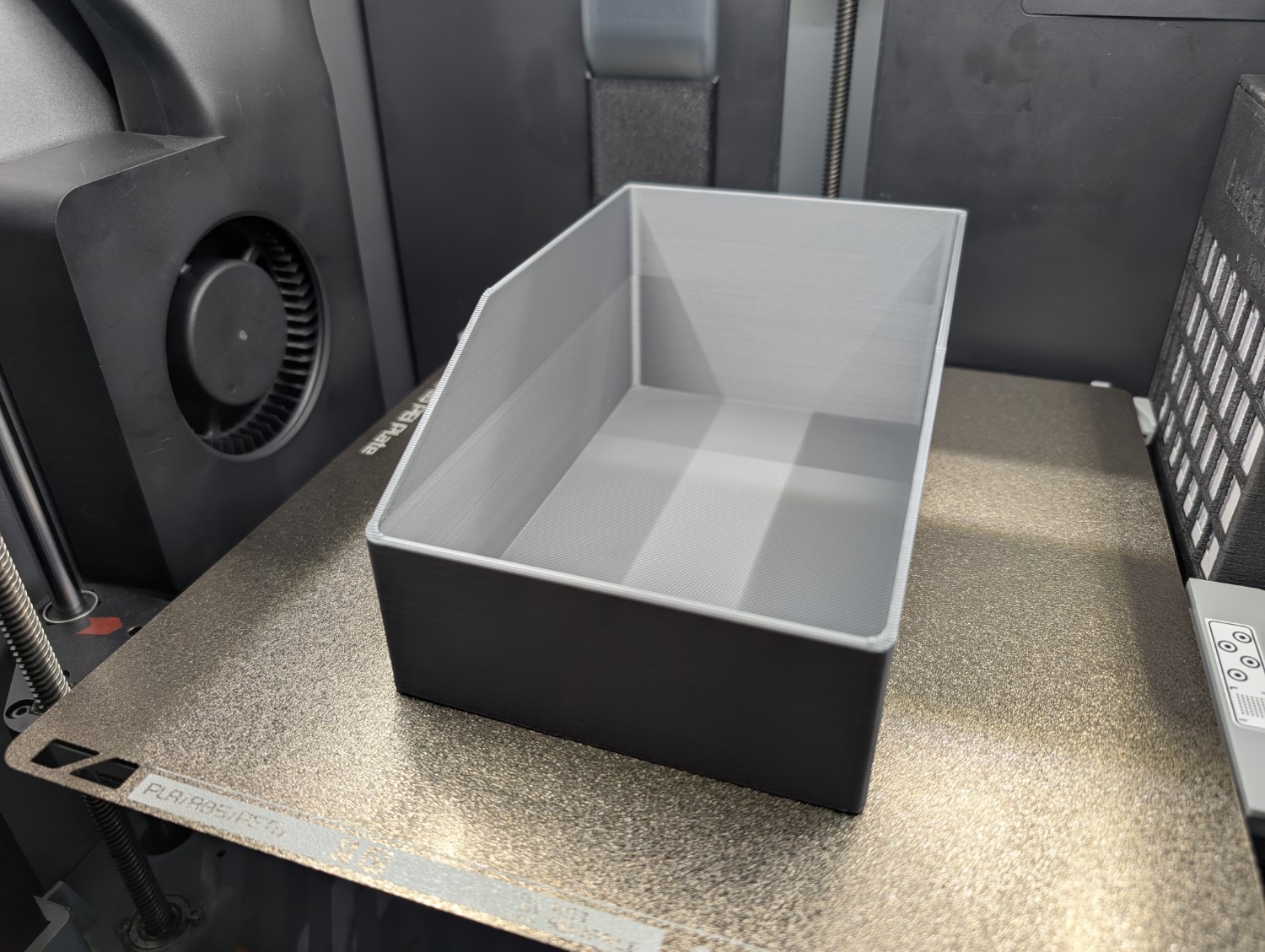 Simple Parametric Tray (various sizes included)