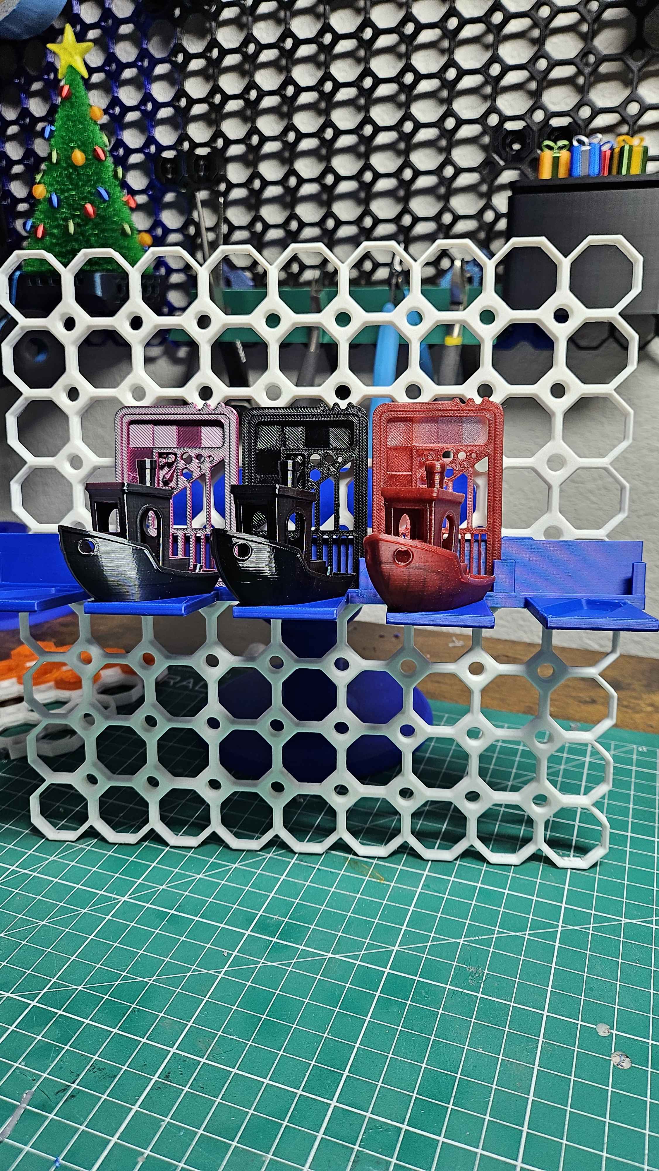 Multiboard Benchy Shelf 30Deg Mini AIO Test Card Holder- Snap Ver
