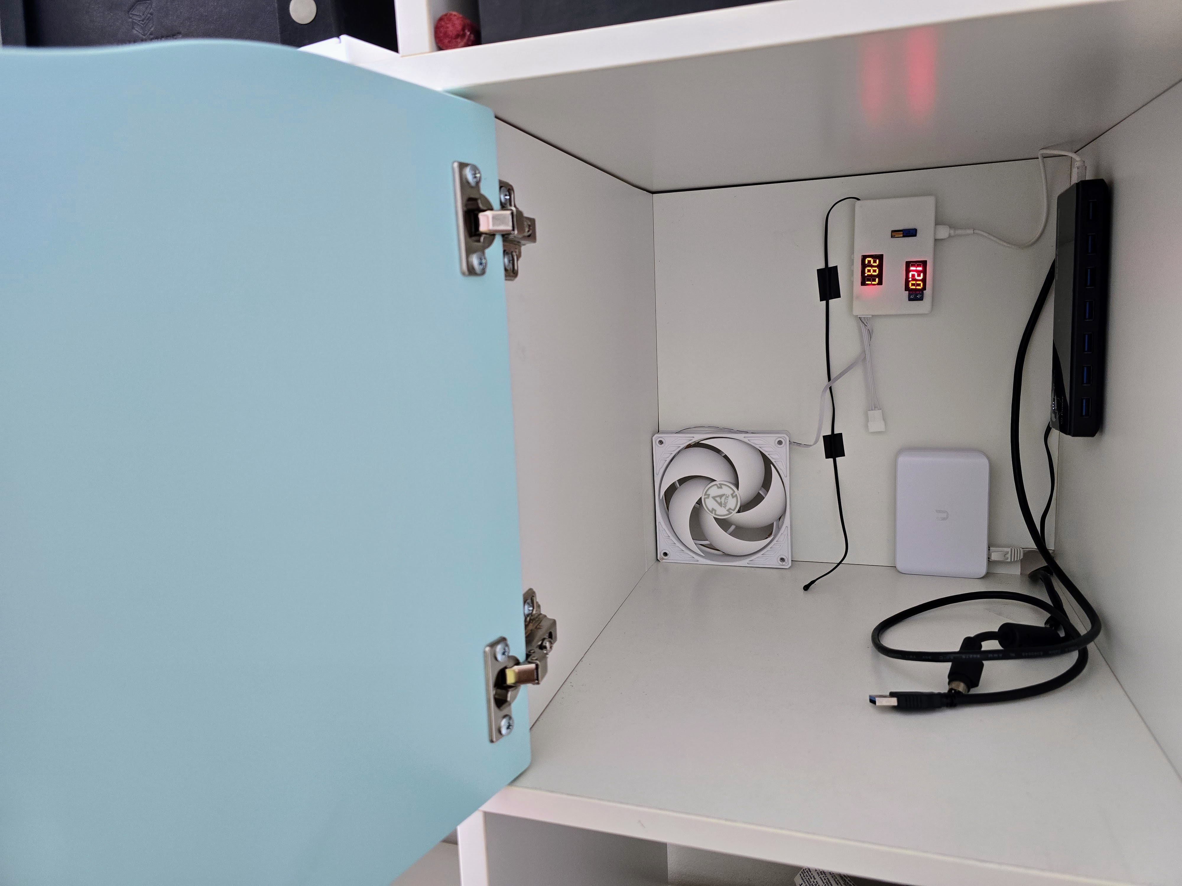 Cabinet PWM Fan Temperature Controller Case (with 5V-12V converter)