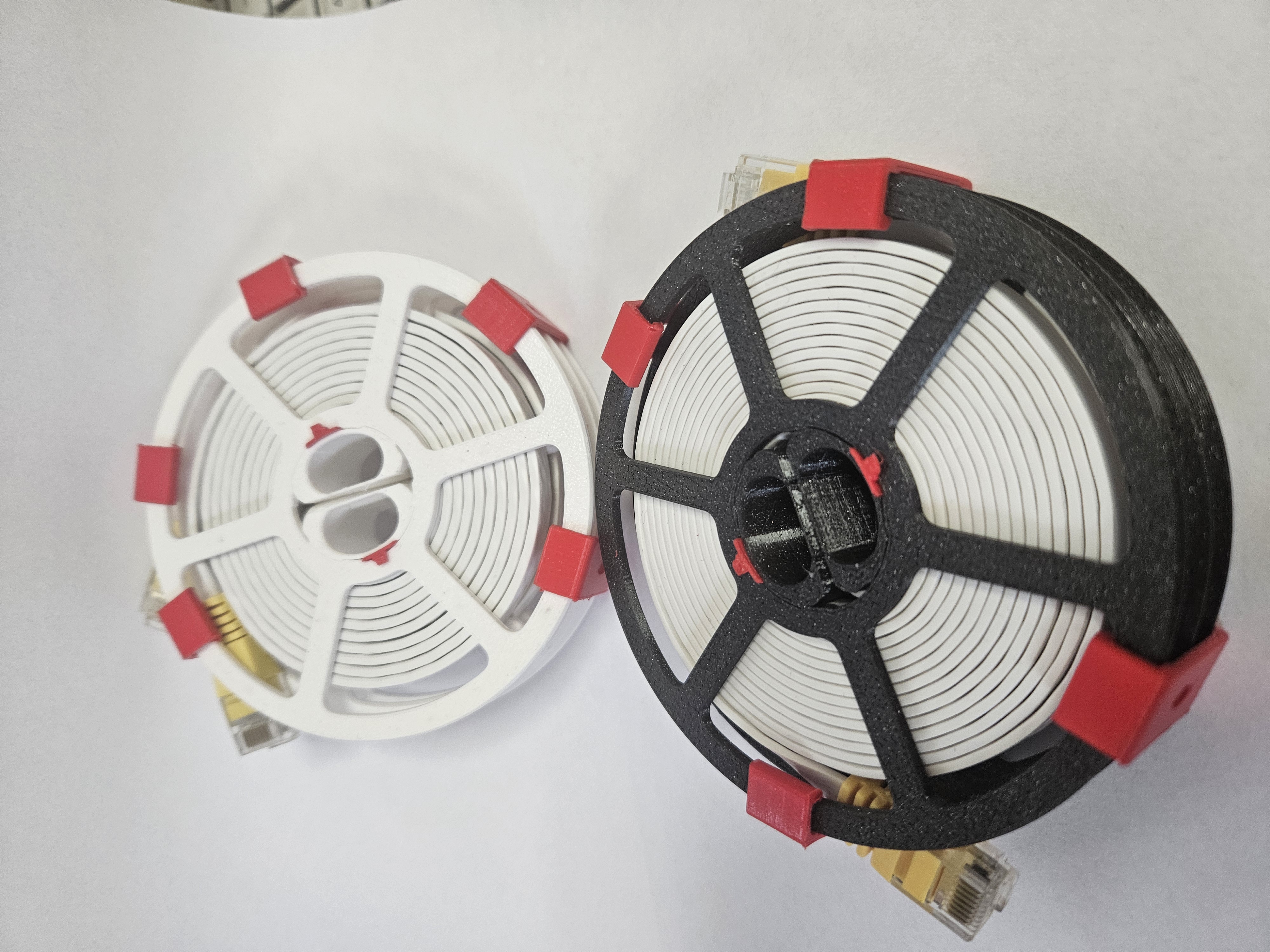 Kleine Kabelrolle für W - LAN - Ethernet - Kabel, zum aufrollen