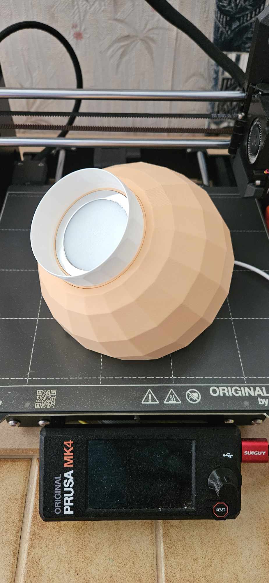 Lampe sphère à facettes