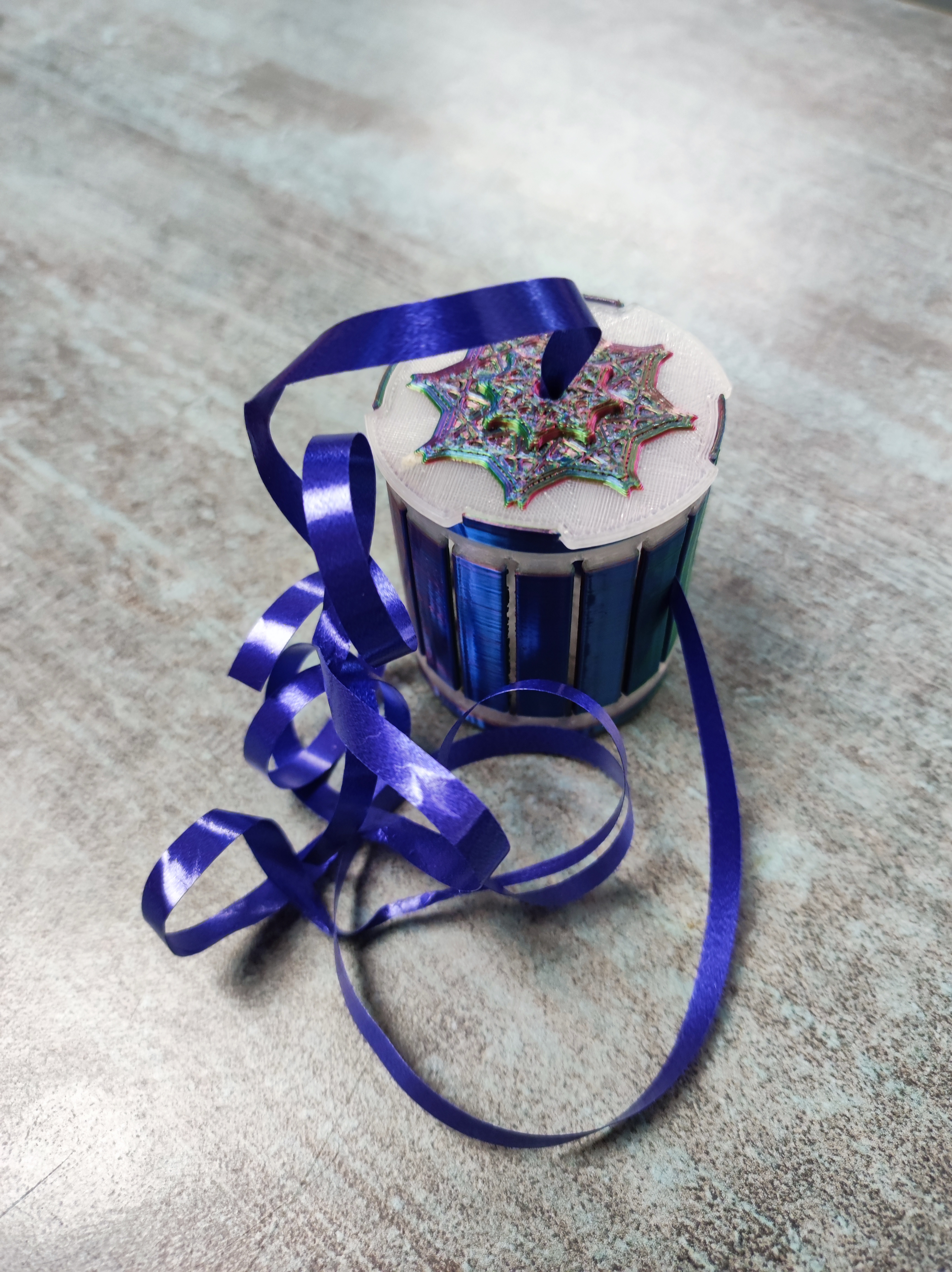 Snowflake ribbon box