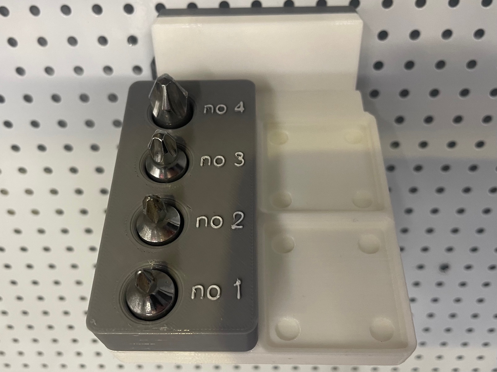 socket holder for phillips head no1 to no4, 1/4" drive ratchet