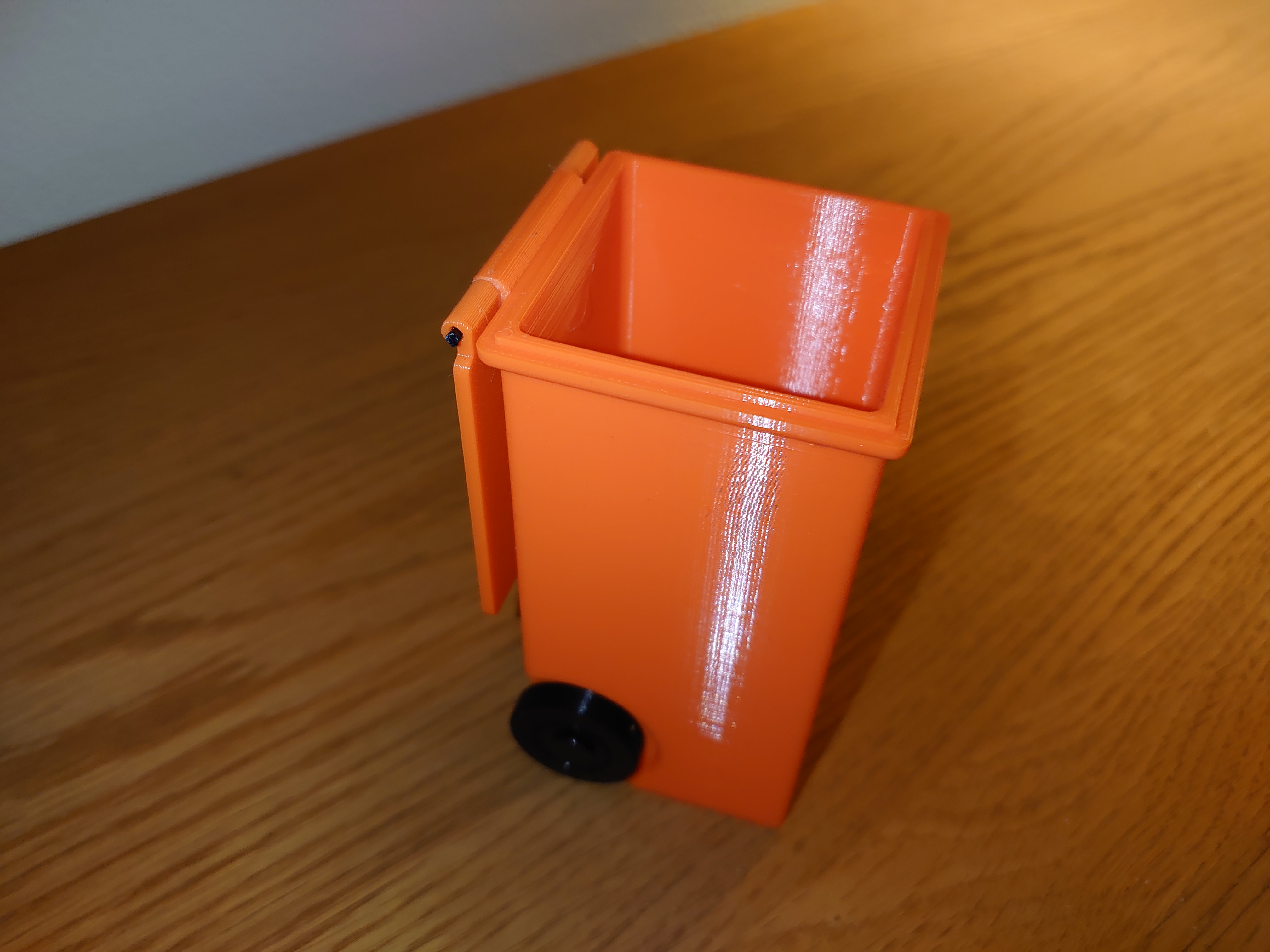 Miniatura 6 do modelo 3D Toy Trash/Garbage Bin