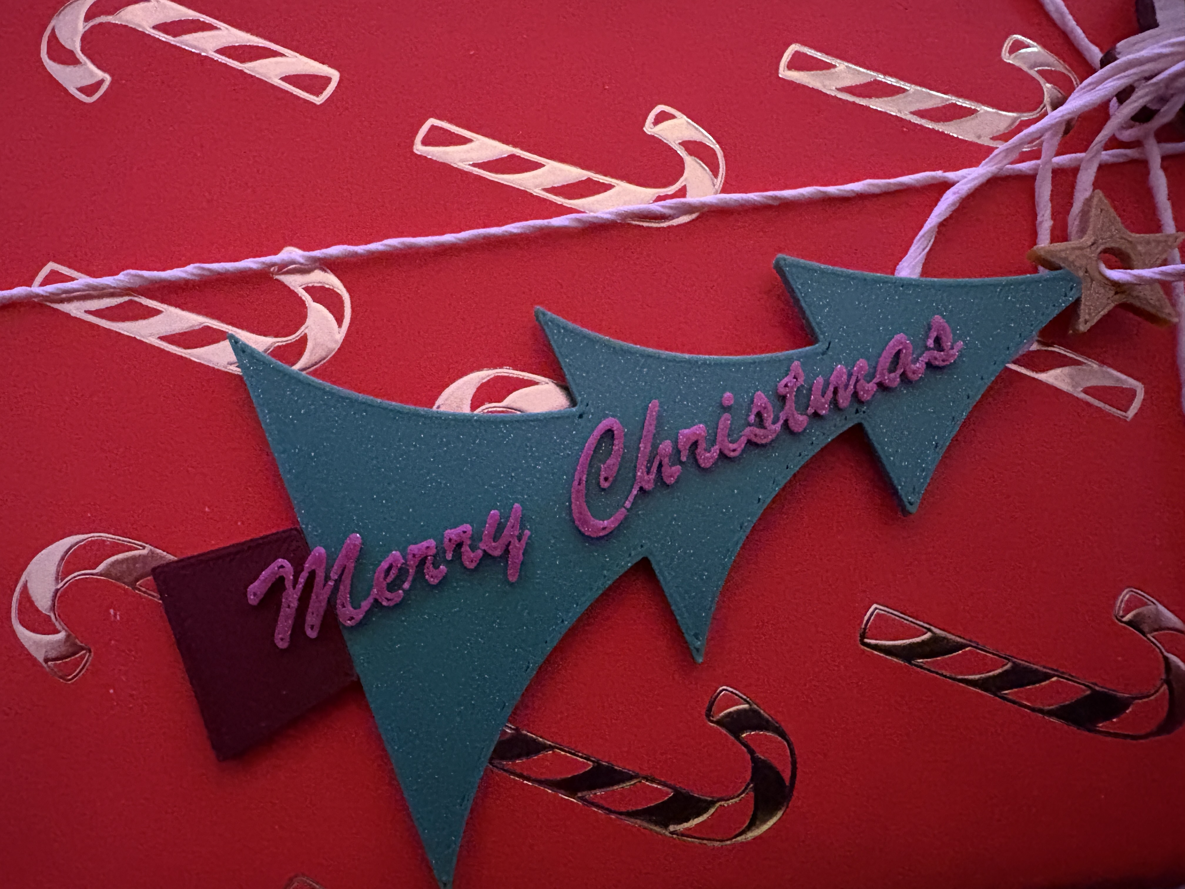 Christmas tree present tag