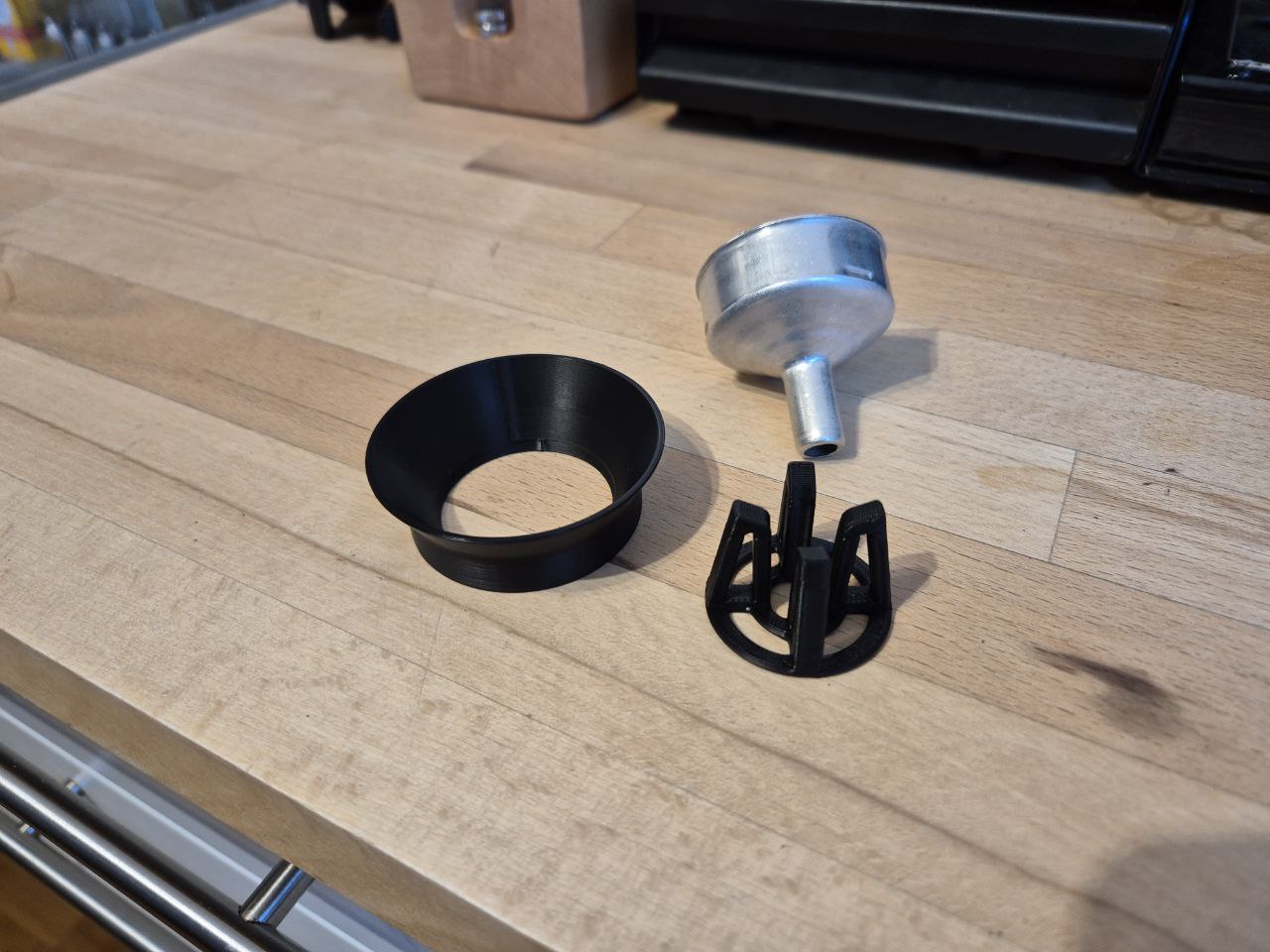 Funnel and Stand for 1 Cup Bialetti Mokka Express — thumbnail 7