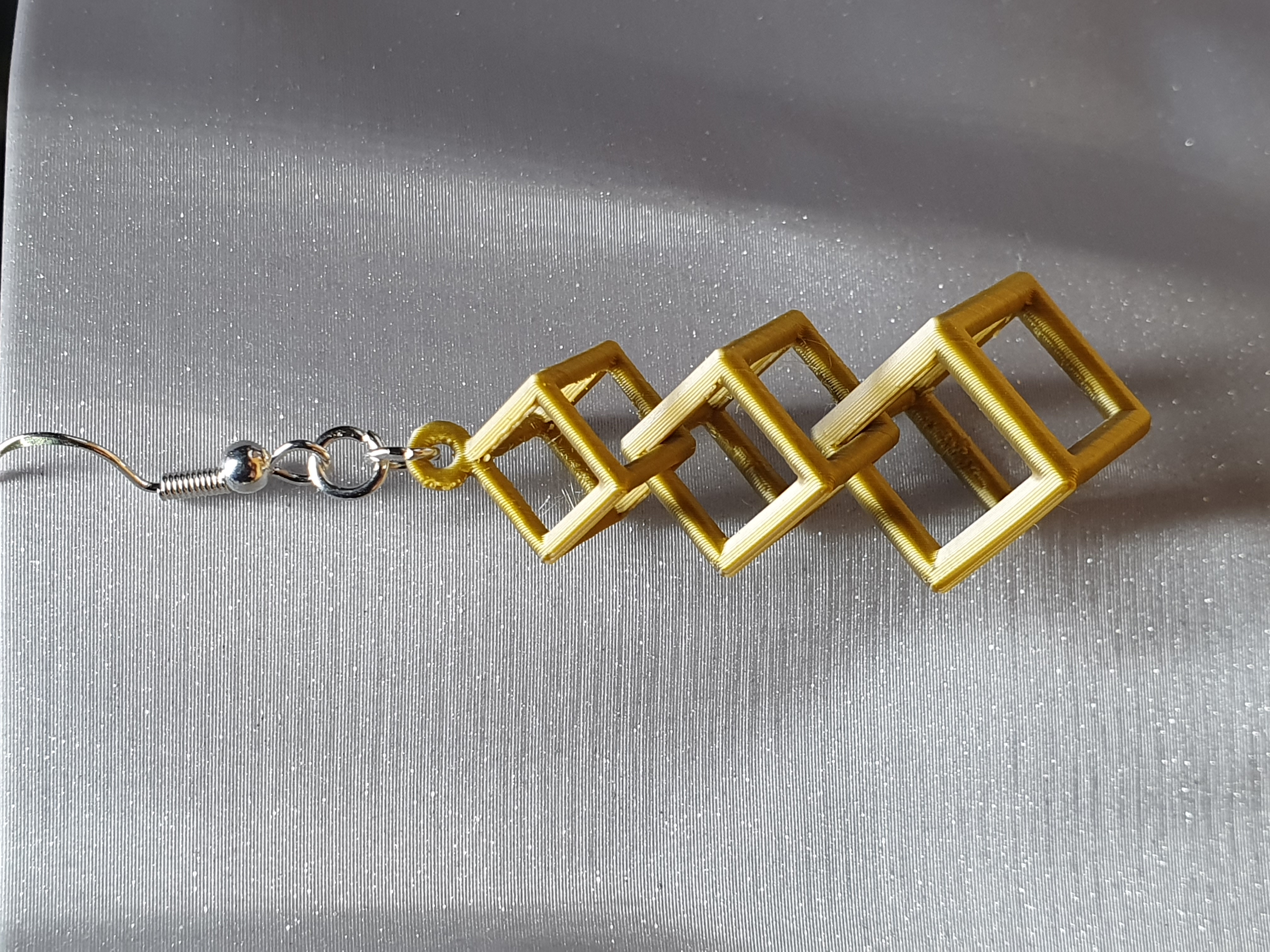 triple cube (ear) hangers — miniatura 2