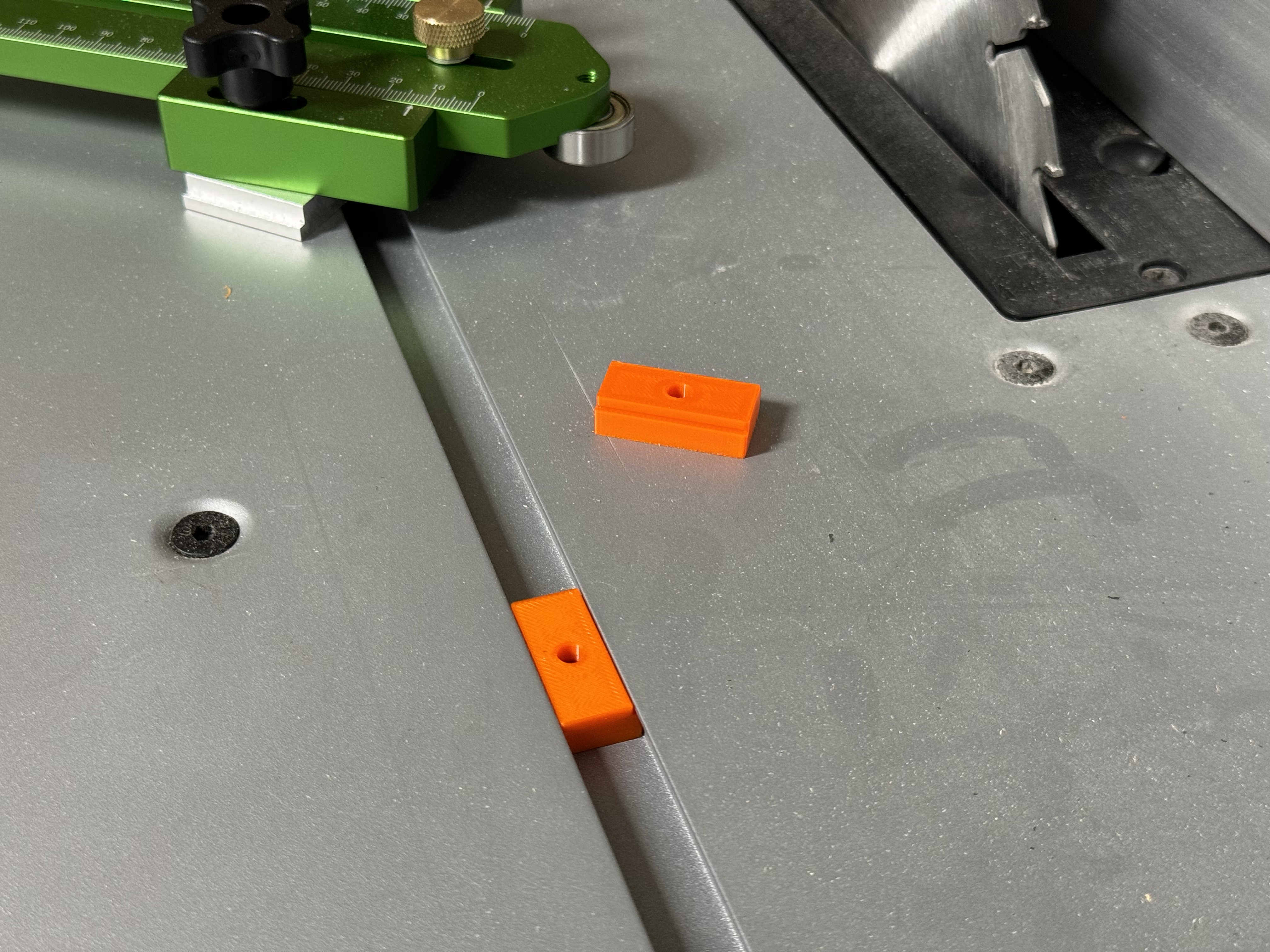 Einhell TC-TS 2025/2 U Table Saw Track Runner