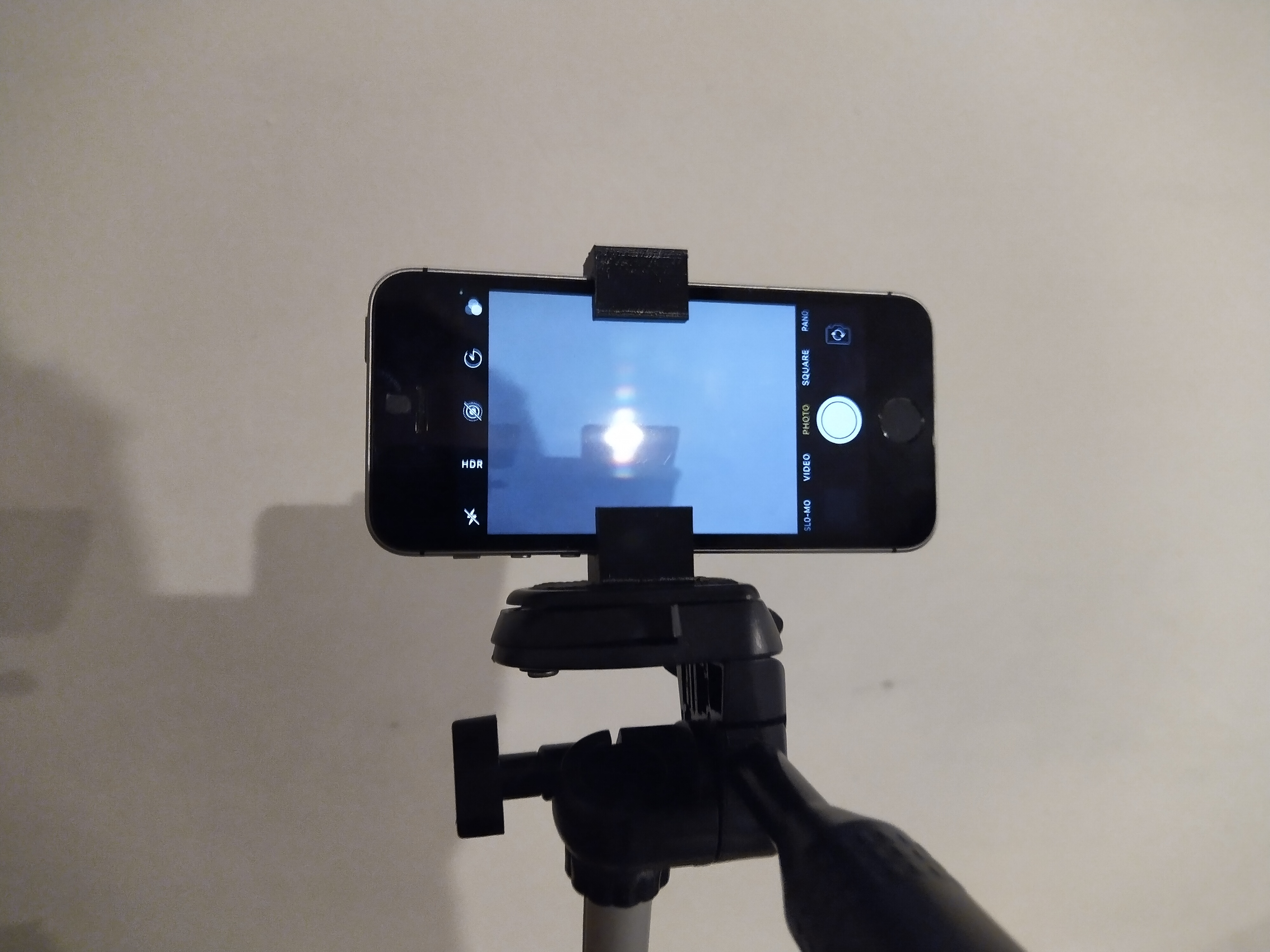iPhone 5/5S/SE (1st gen) screw-on tripod mount