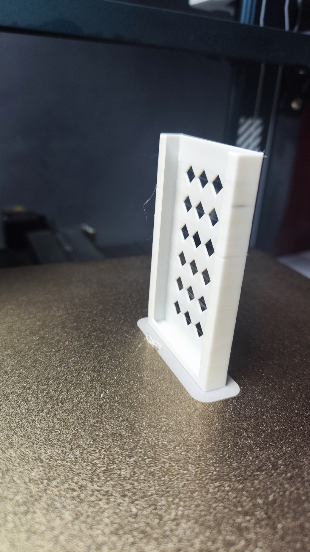 Miniatura 2 do modelo 3D rgb remote holder