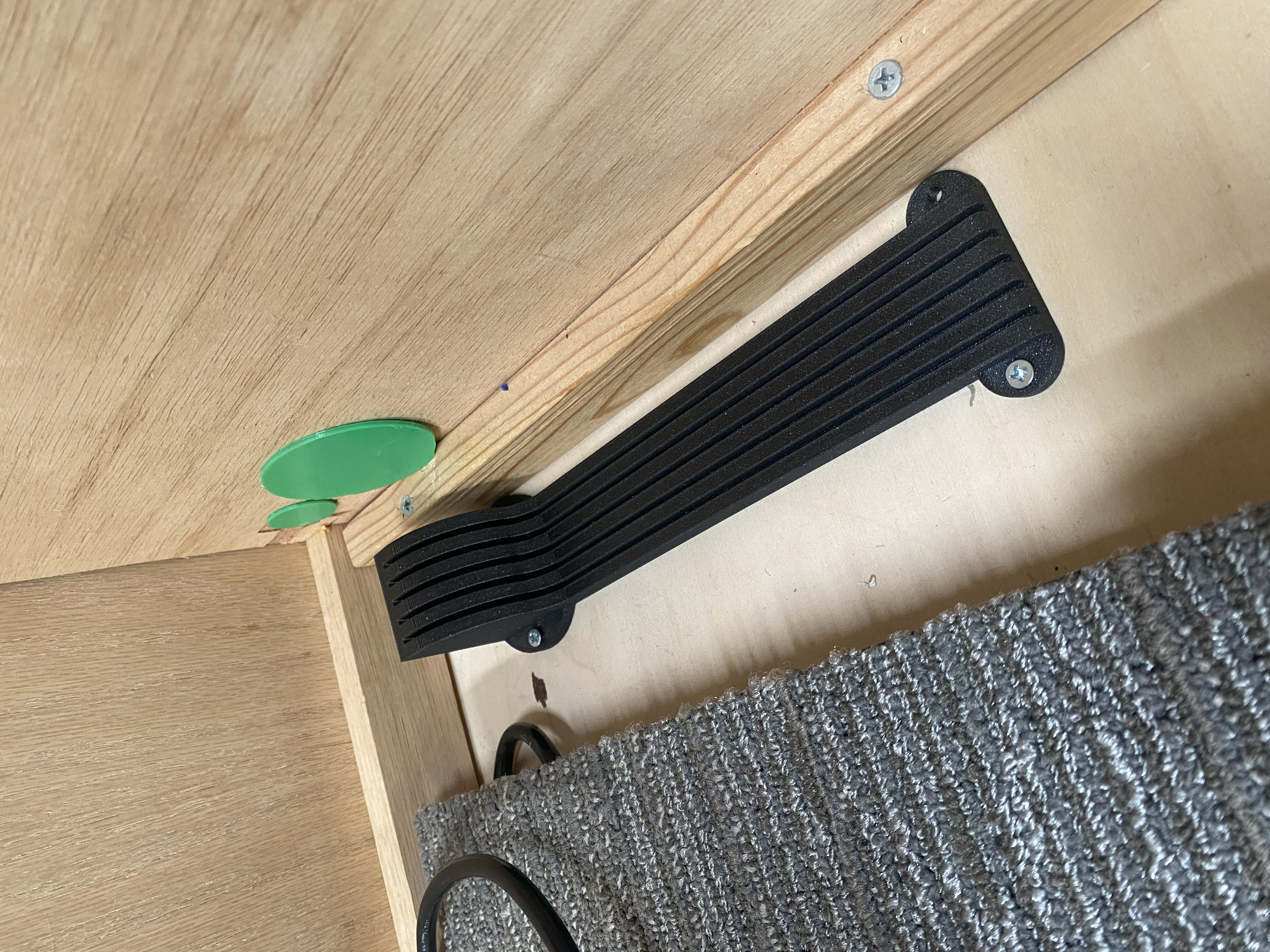 Druckblechhalter remixed with mounting holes