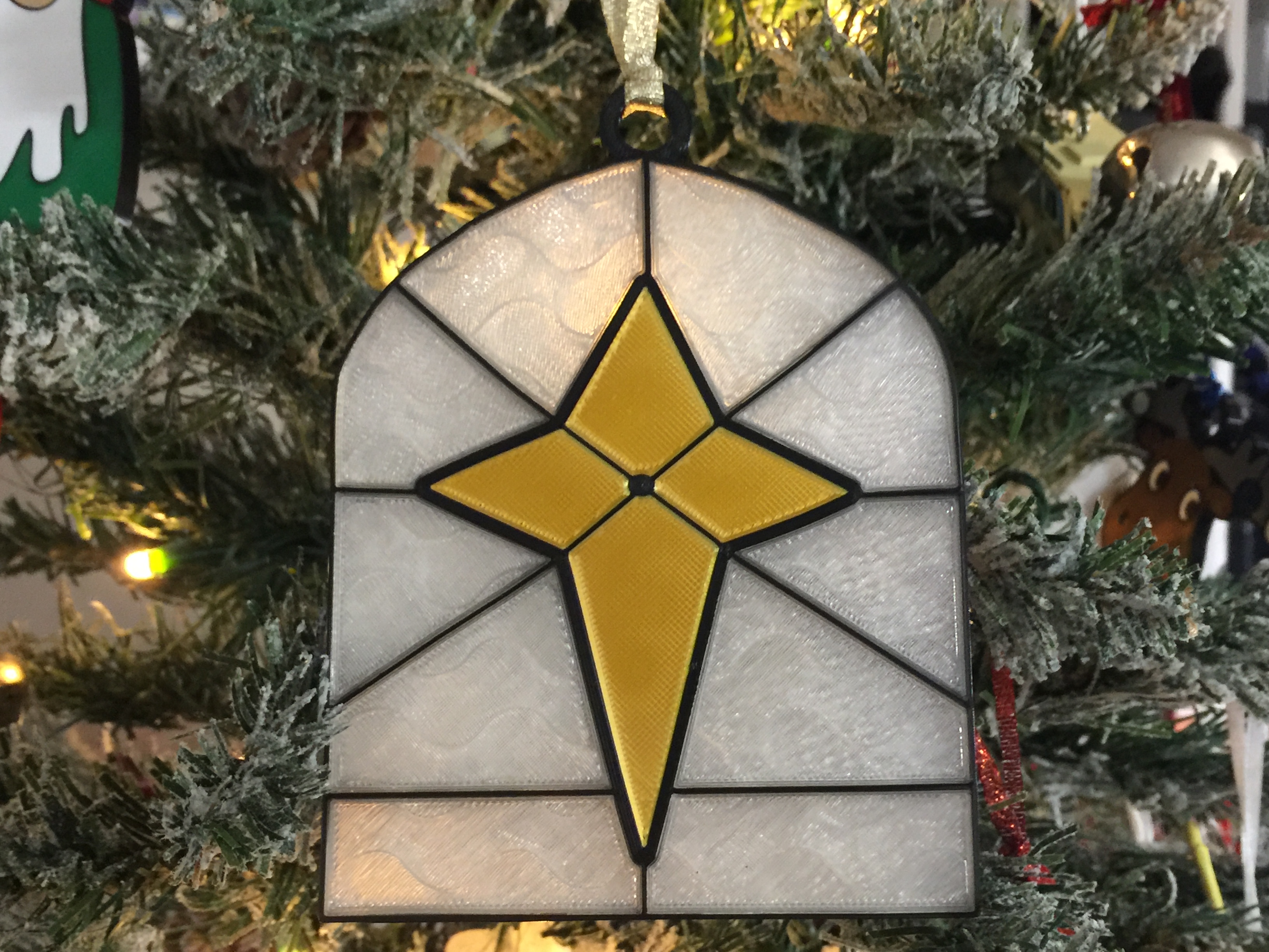 North Star Ornament -A'ishah