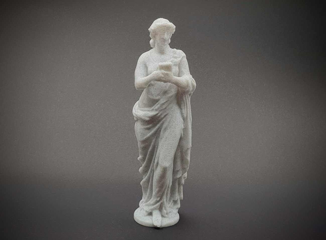 Venus checking email — thumbnail 2