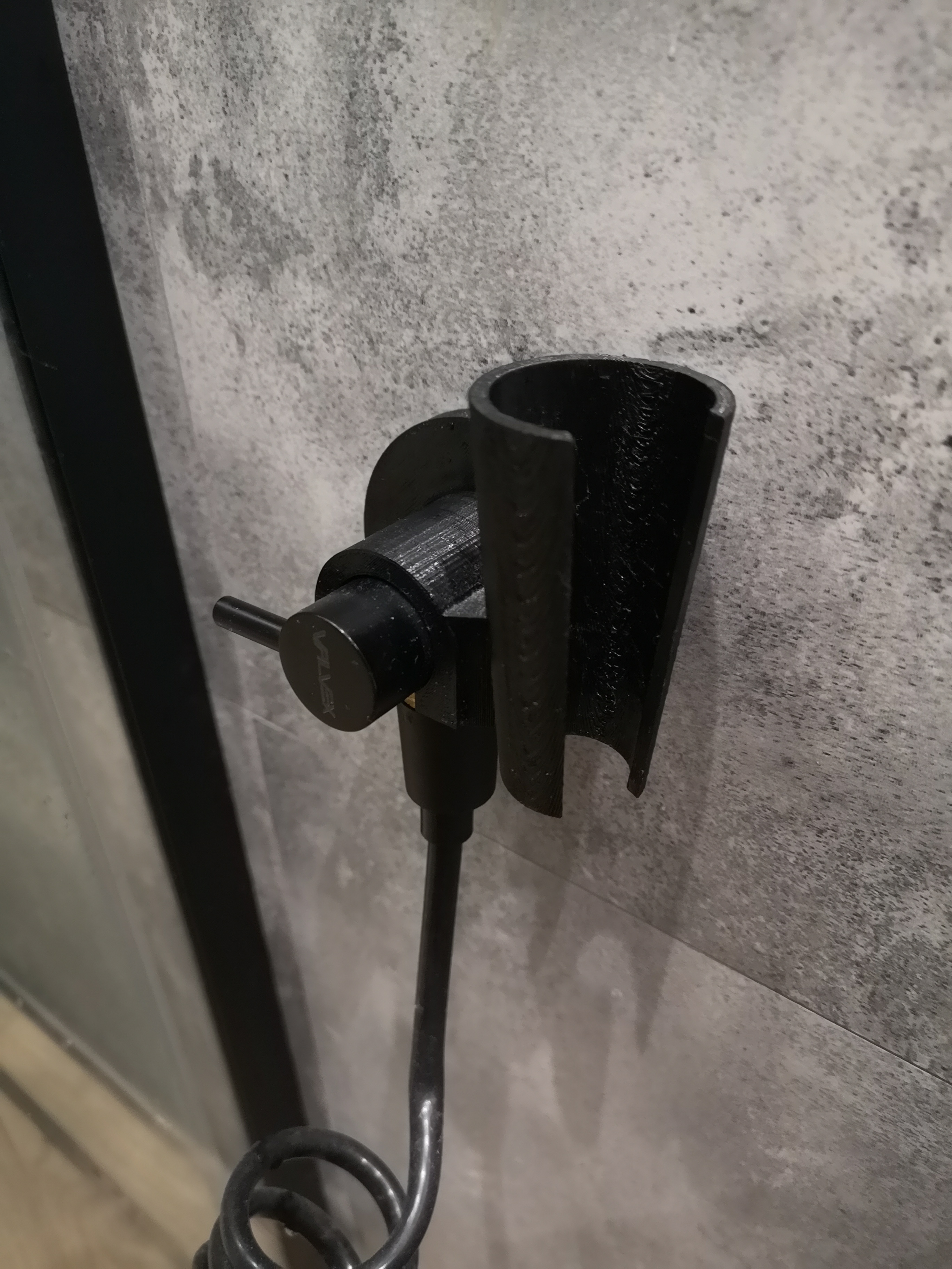 Bidet shower holder