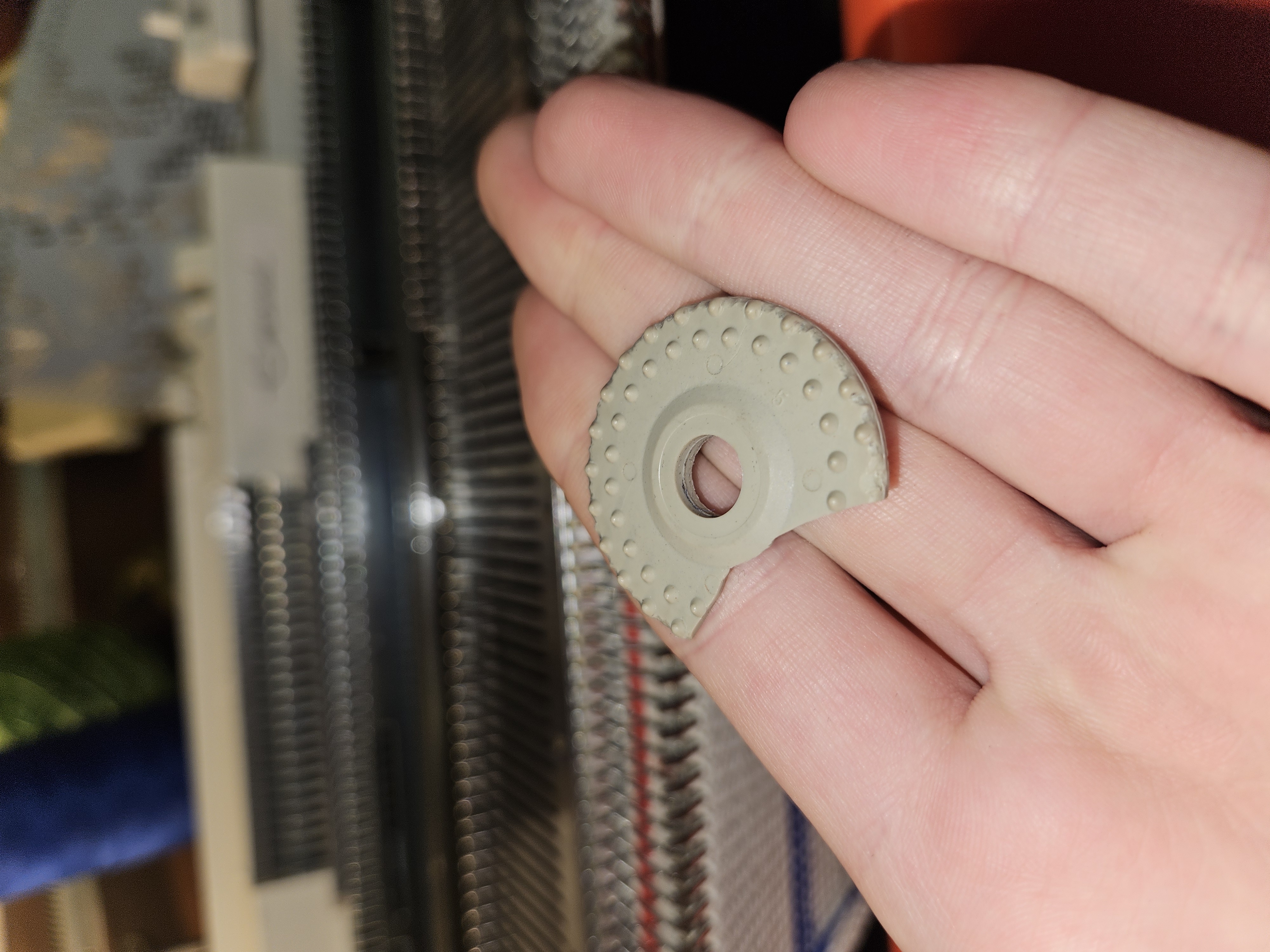 SK280 sinker plate rubber wheel thingy — thumbnail 4