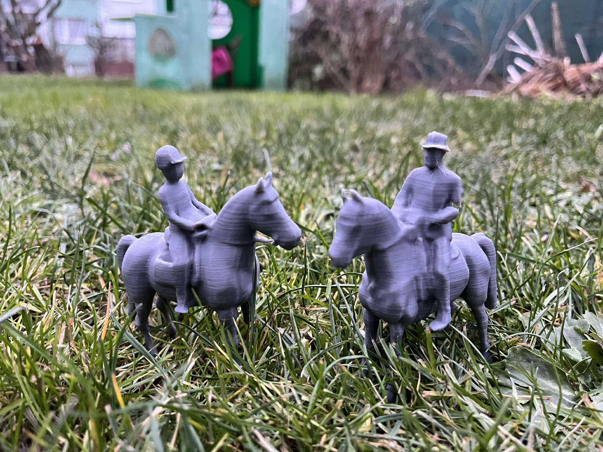 Horse riders — thumbnail 4