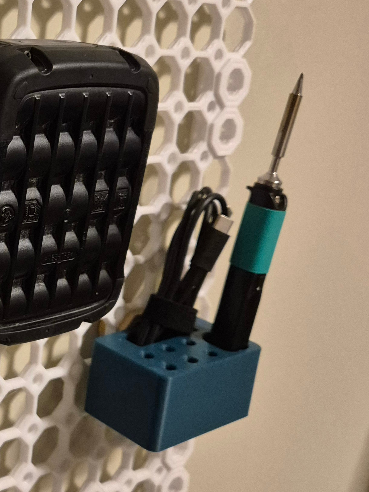 Multiboard Pinecil Holder